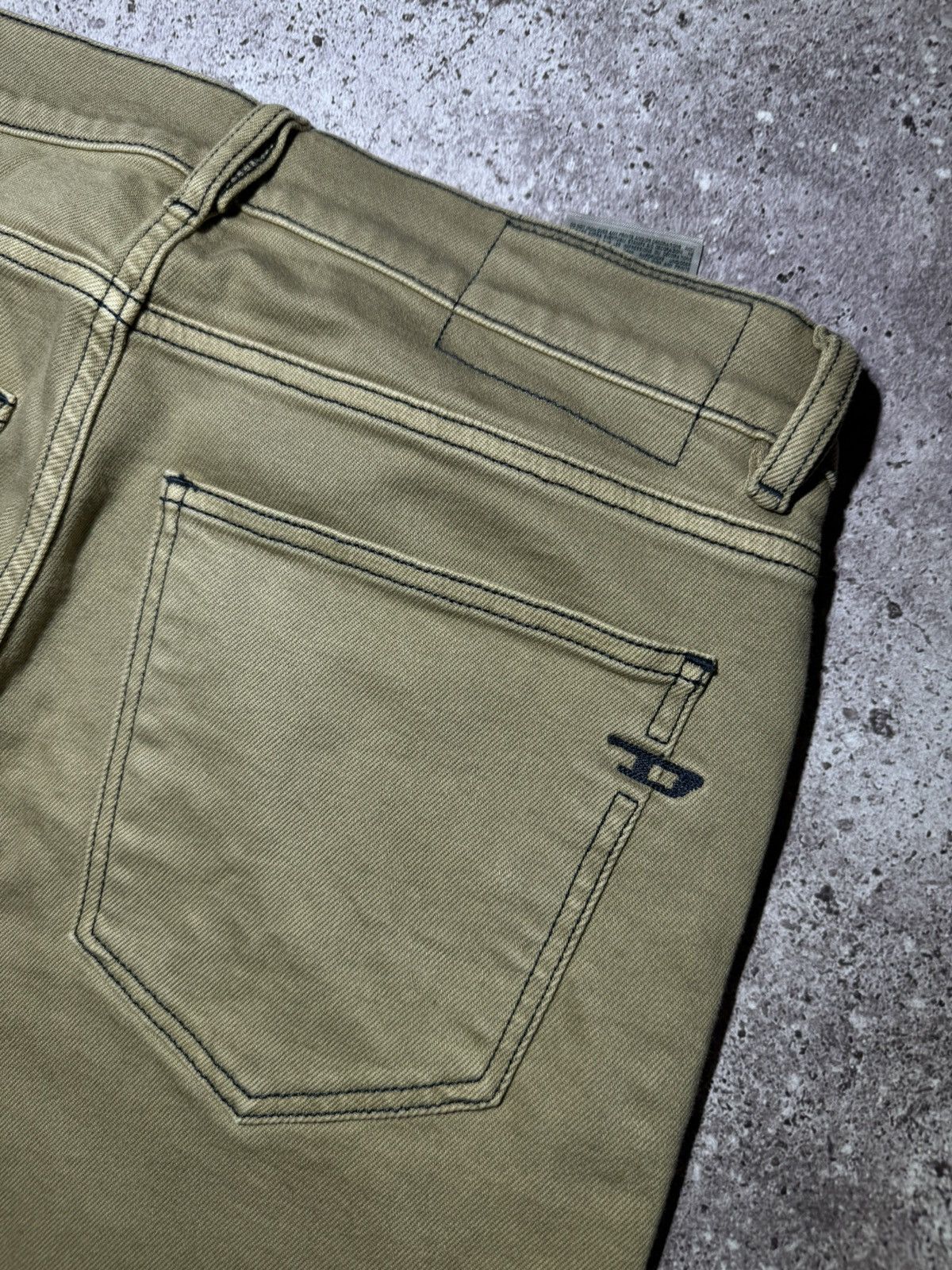 Diesel × Japanese Brand × Vintage Diesel 32 Vintage Beige Denim Classic Jeans y2k Streetwear Size US 32 / EU 48 - 4 Thumbnail