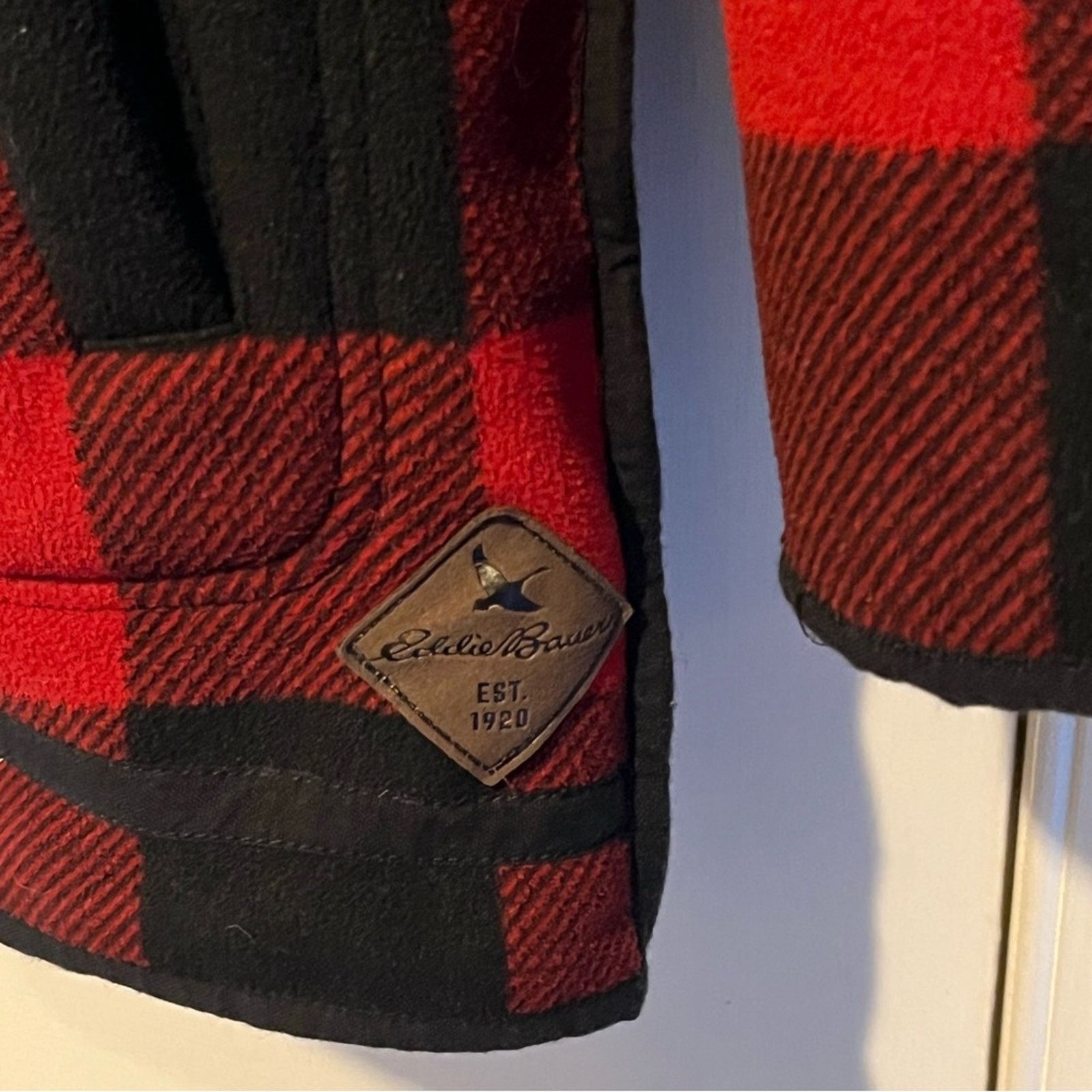 Eddie Bauer Eddie Bauer Womens Red Buffalo Plaid Reversible Fuzzy Coat Size M / US 6-8 / IT 42-44 - 5 Thumbnail