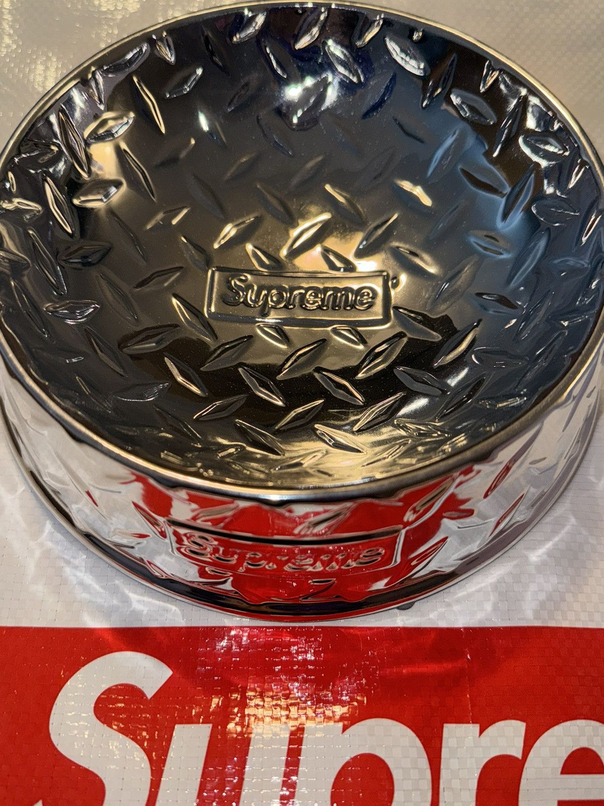 Supreme Diamond Plate Ceramic Dog Bowl | Grailed