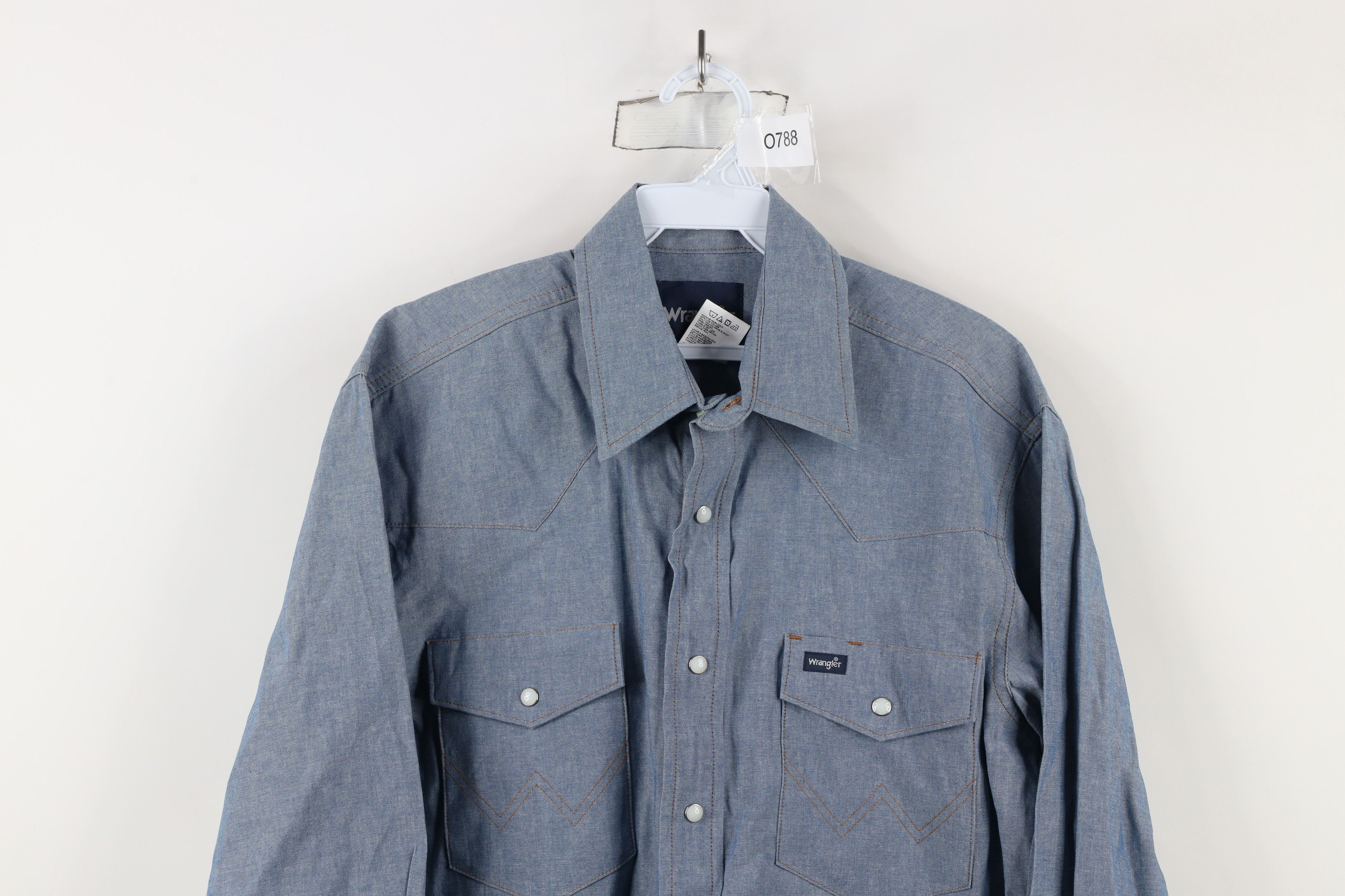 Vintage × Wrangler Deadstock Vintage 90s Wrangler Chambray Snap Button Shirt Size US M / EU 48-50 / 2 - 2 Thumbnail