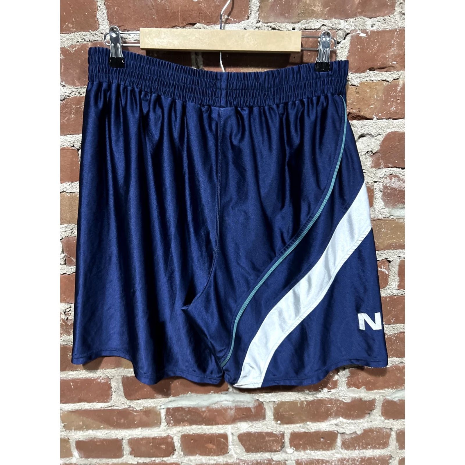 Nike VINTAGE Nike Basketball Shorts Blue White L Mens Size US 33 - 4 Thumbnail