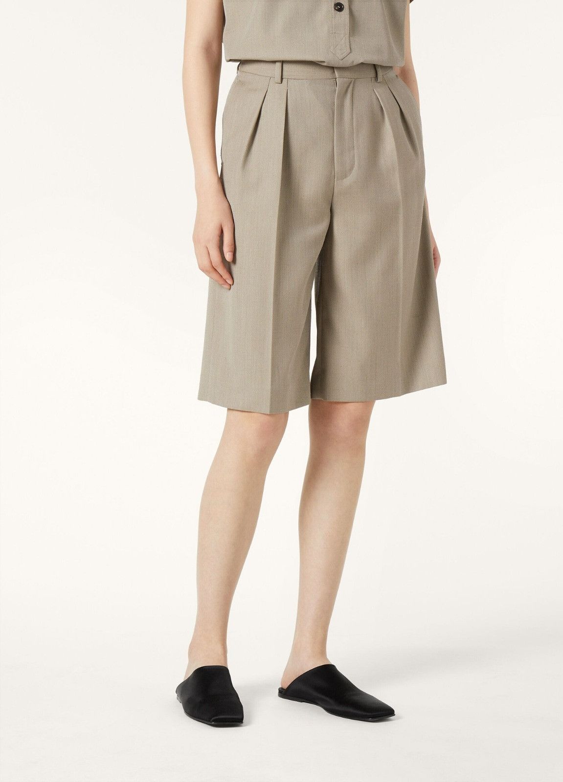 Loro Piana o1srvl11e0526 FAP2805 Digby Bermuda Short in Beige Size 25" / US 0 / IT 36 - 8 Thumbnail