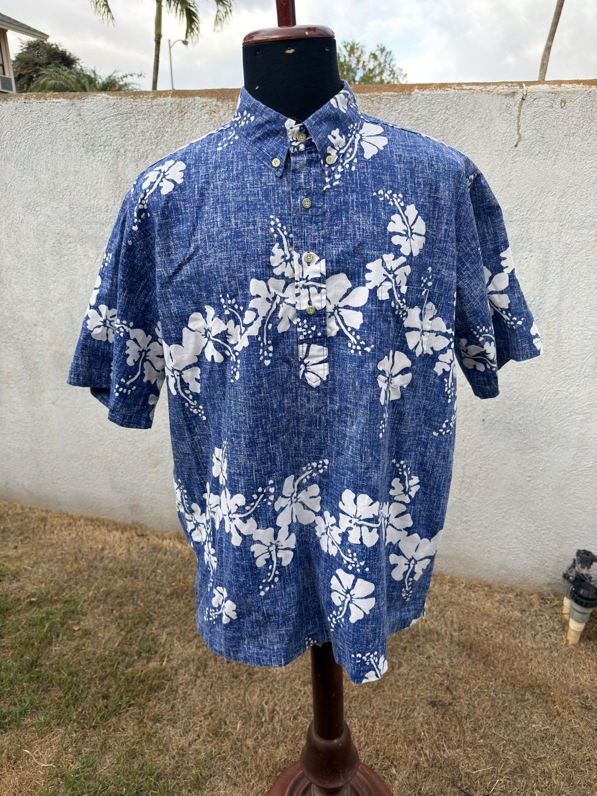 Reyn Spooner Reyn Spooner Hawaiian Print Blue/White 3/4 Button Men's XL Size US XL / EU 56 / 4 - 1 Thumbnail