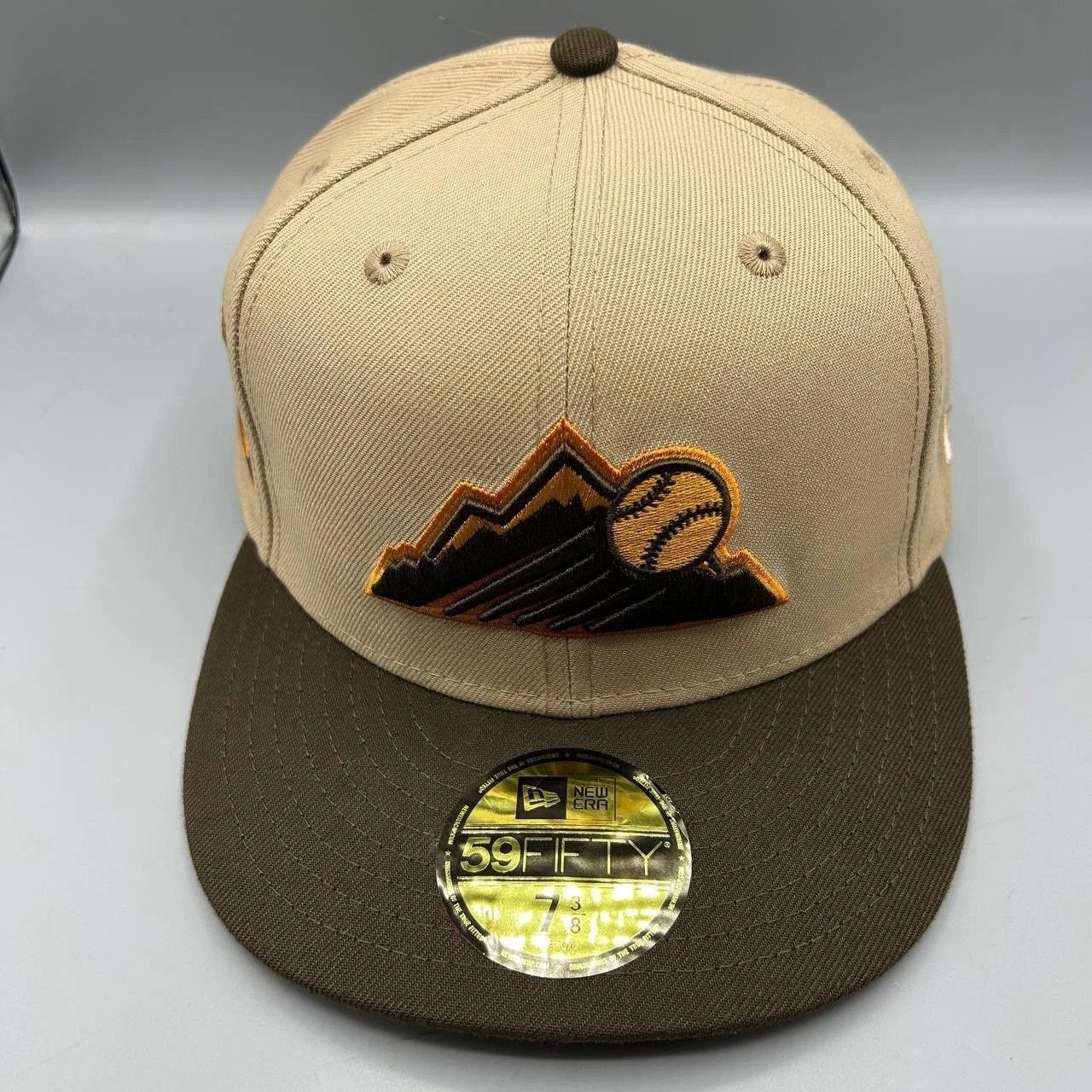 New Era Colorado Rockies Hat Men 7 3/8 Beige Green MLB Fitted Cap Size ONE SIZE - 1 Thumbnail