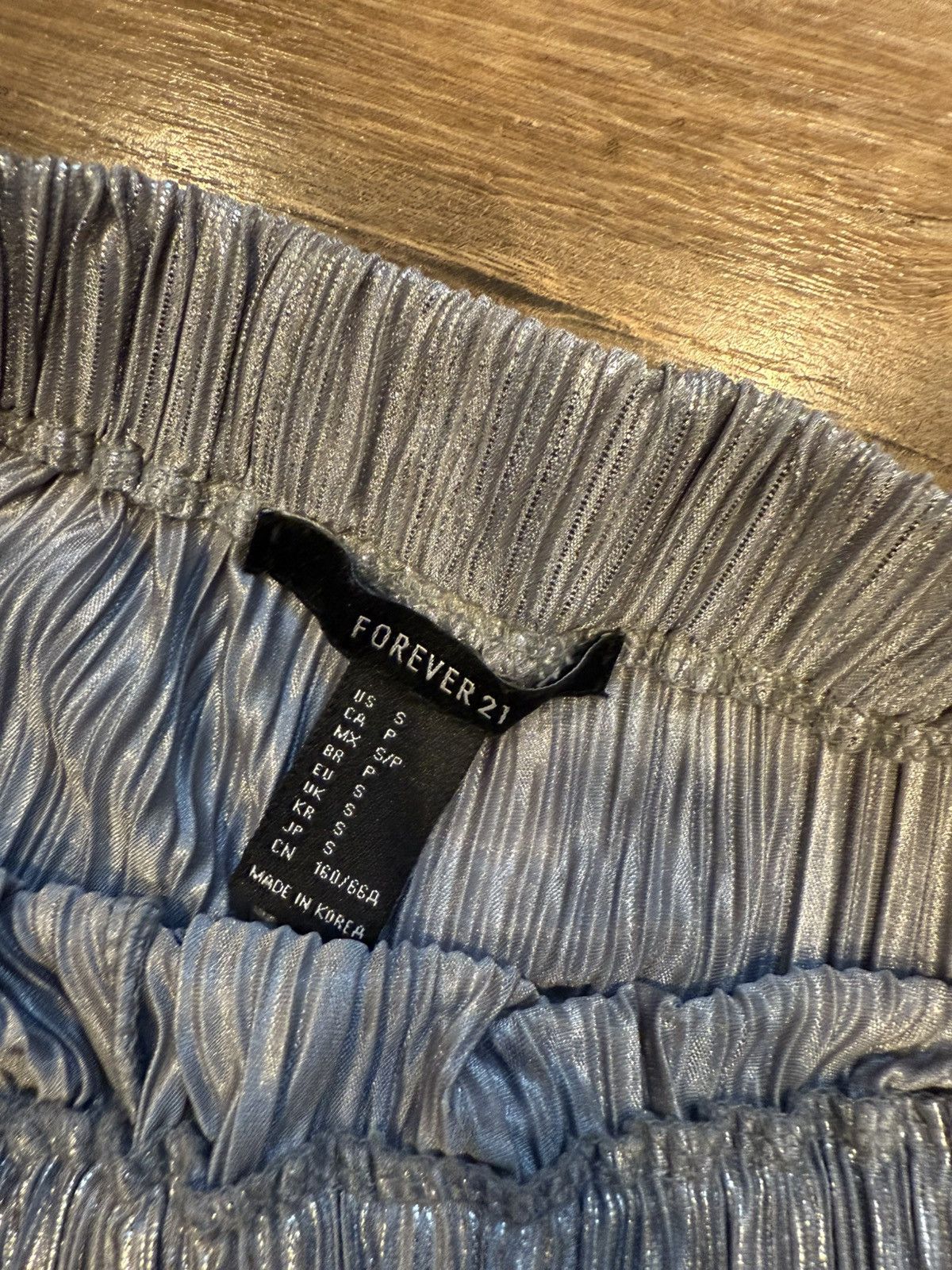 Other Silver Sparkly Capri Pants Size 26" / US 2 / IT 38 - 2 Thumbnail
