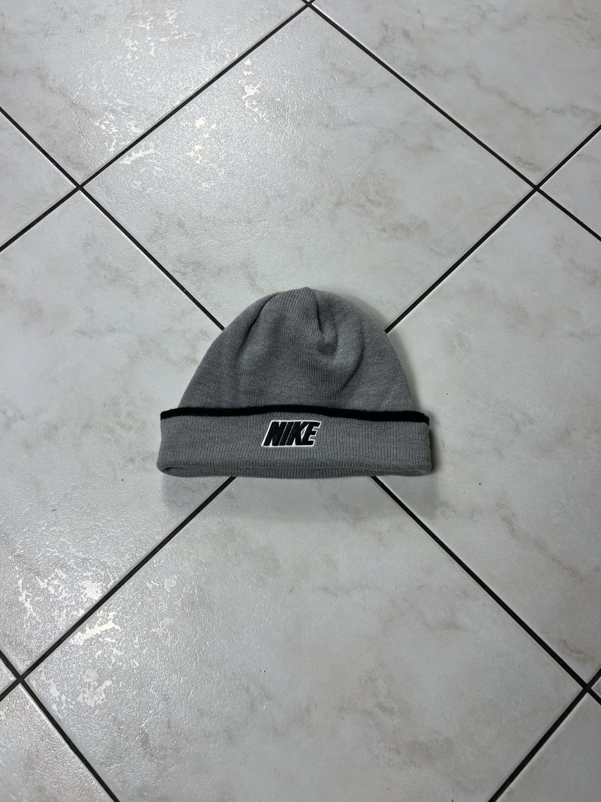 Nike Vintage Nike reversible y2k knit classic swoosh beanie hat Size ONE SIZE - 11 Thumbnail