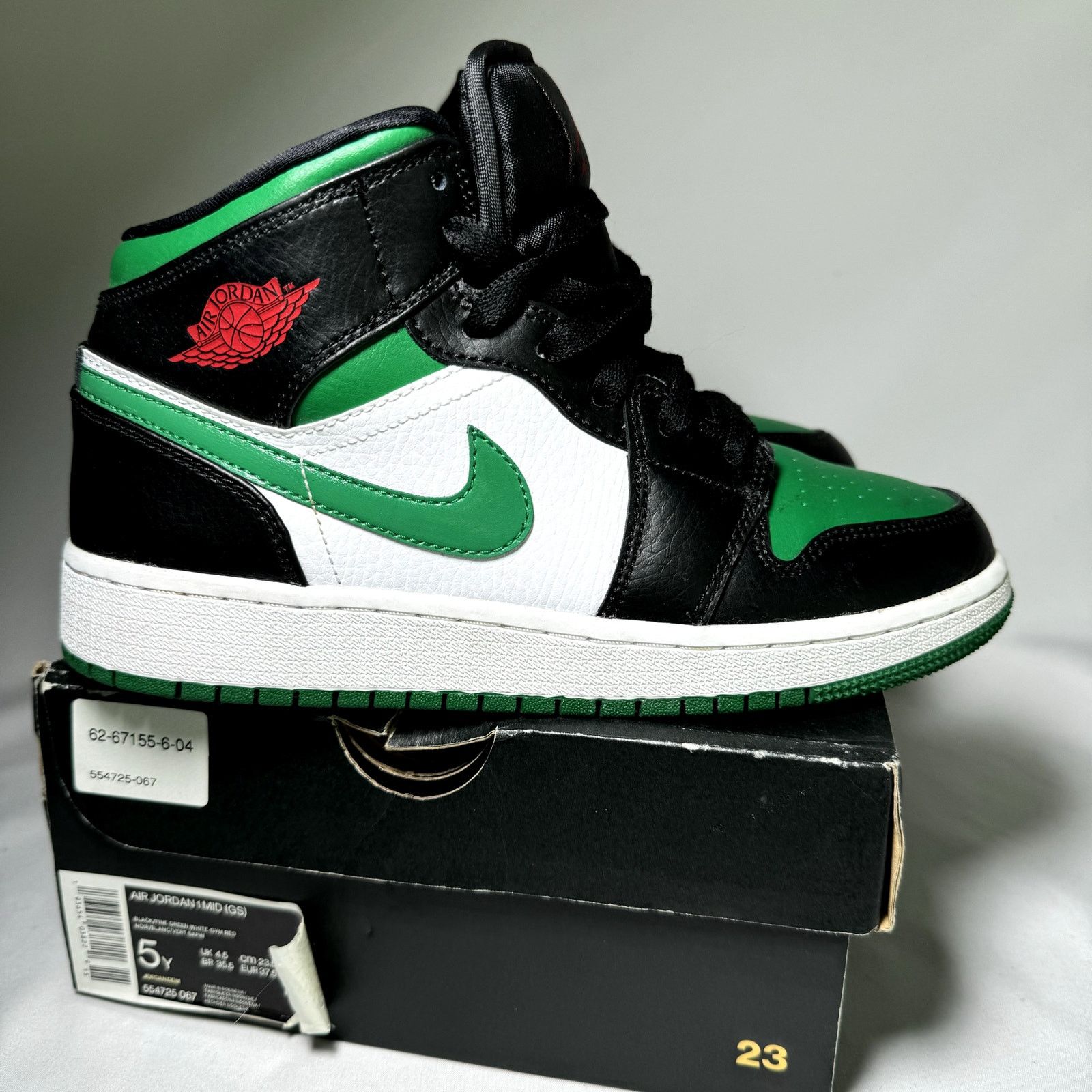 Jordan Brand × Nike Size 5 - Air Jordan 1 Mid GS Black Pine Green 2020 Shoes Size US 5 / EU 37 - 1 Thumbnail
