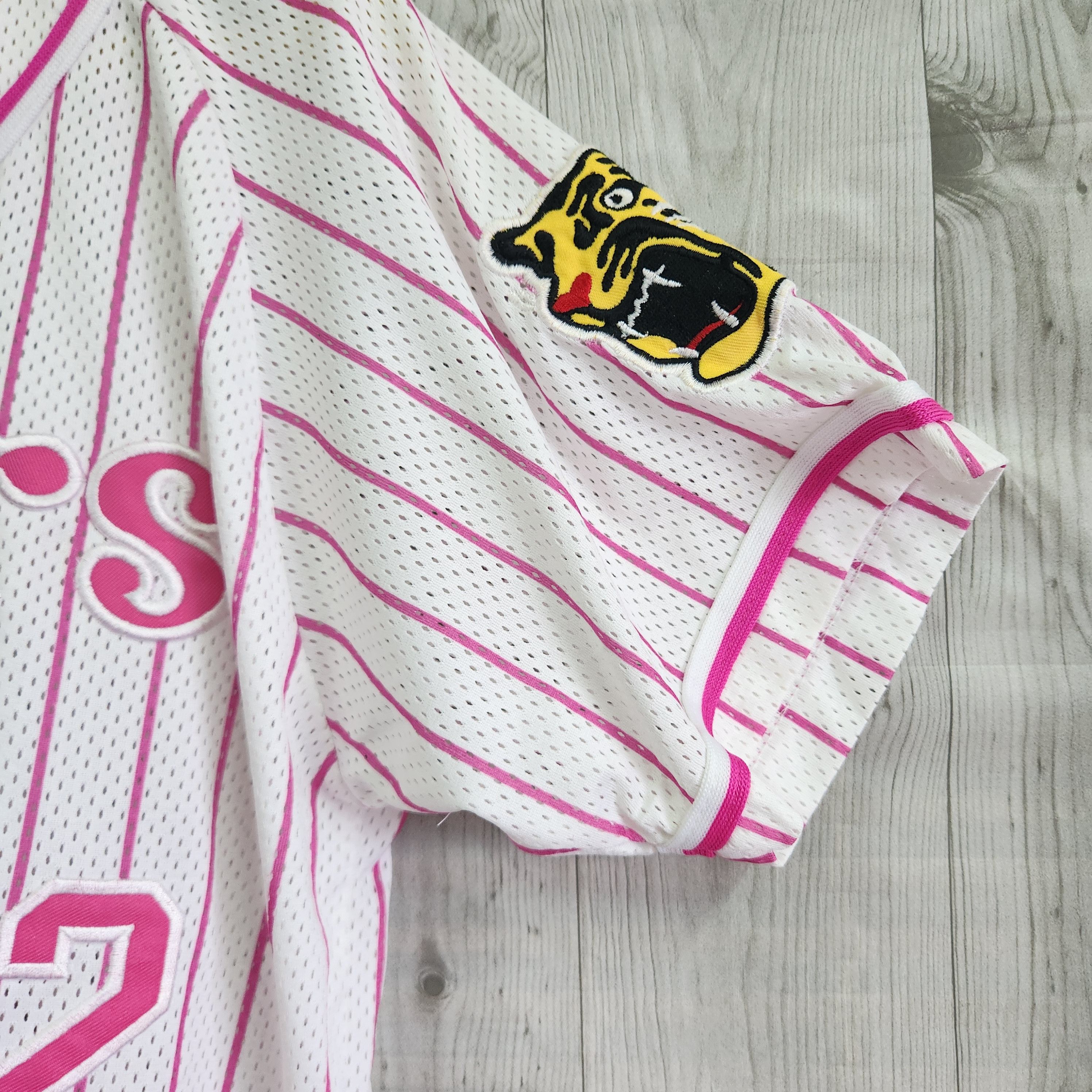 STEALS Hanshin Tigers Vintage Y2K Baseball Jersey 22 Japan