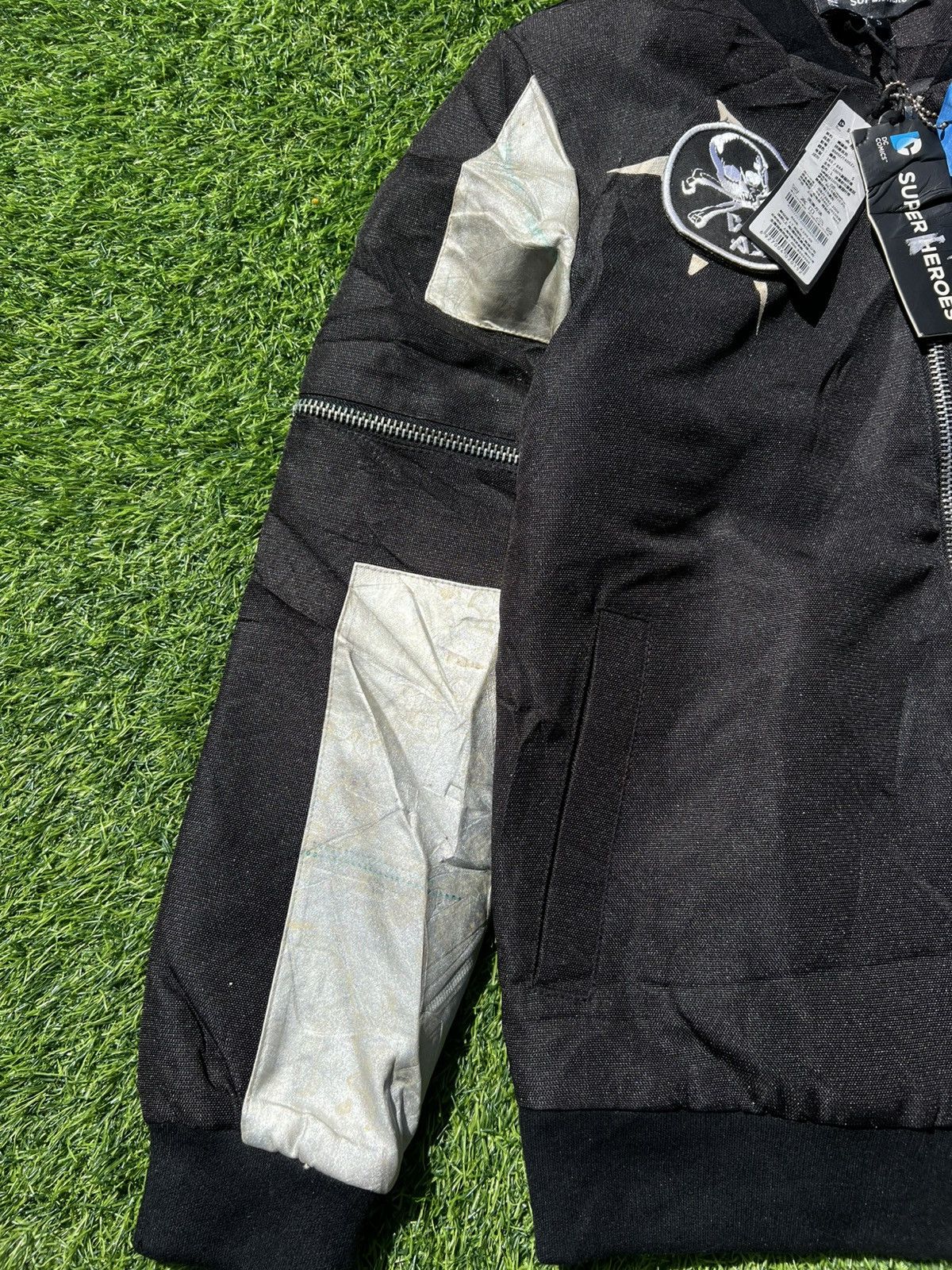 DC Comics Rare Batman "The Dark Knight" Archival-Style Tactical Bomber Size US S / EU 44-46 / 1 - 6 Thumbnail