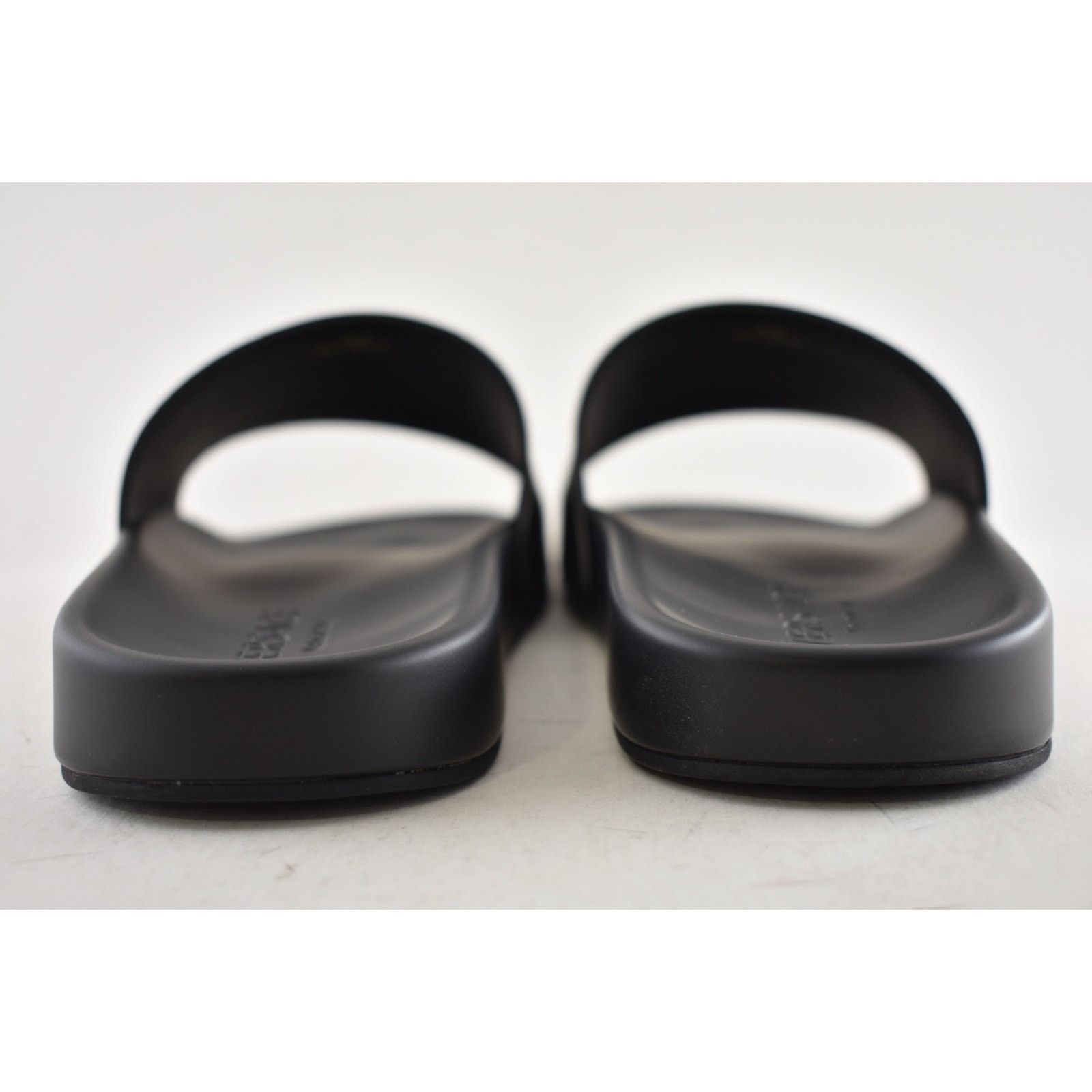 Versace Versace Black White 90s Logo Rubber Pool Slide 44 11 Size US 11 / EU 44 - 12 Thumbnail