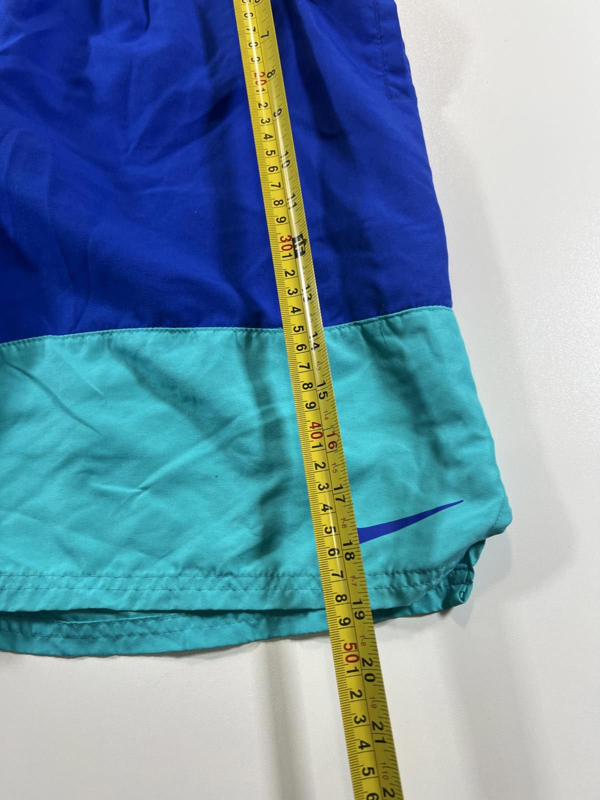 Nike Nike Men's Blue and Turquoise Colourblock Athletic Shorts Size US 34 / EU 50 - 5 Thumbnail