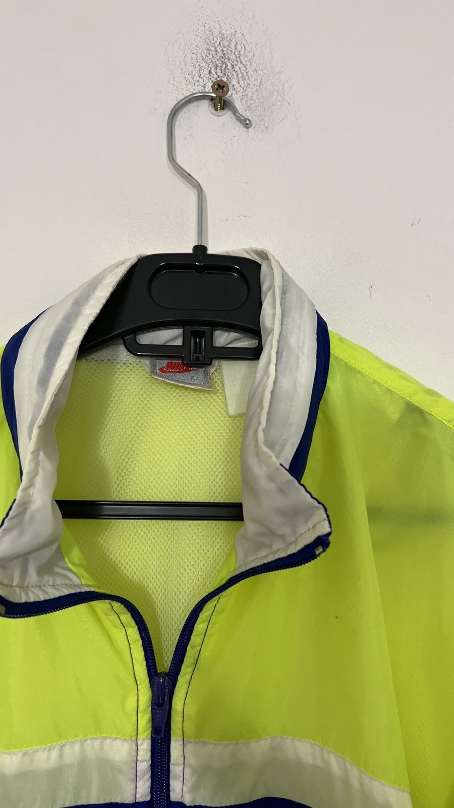 Nike Vintage Nike Windbreaker Neon Yellow Blue Jacket Size L Size US L / EU 52-54 / 3 - 5 Thumbnail