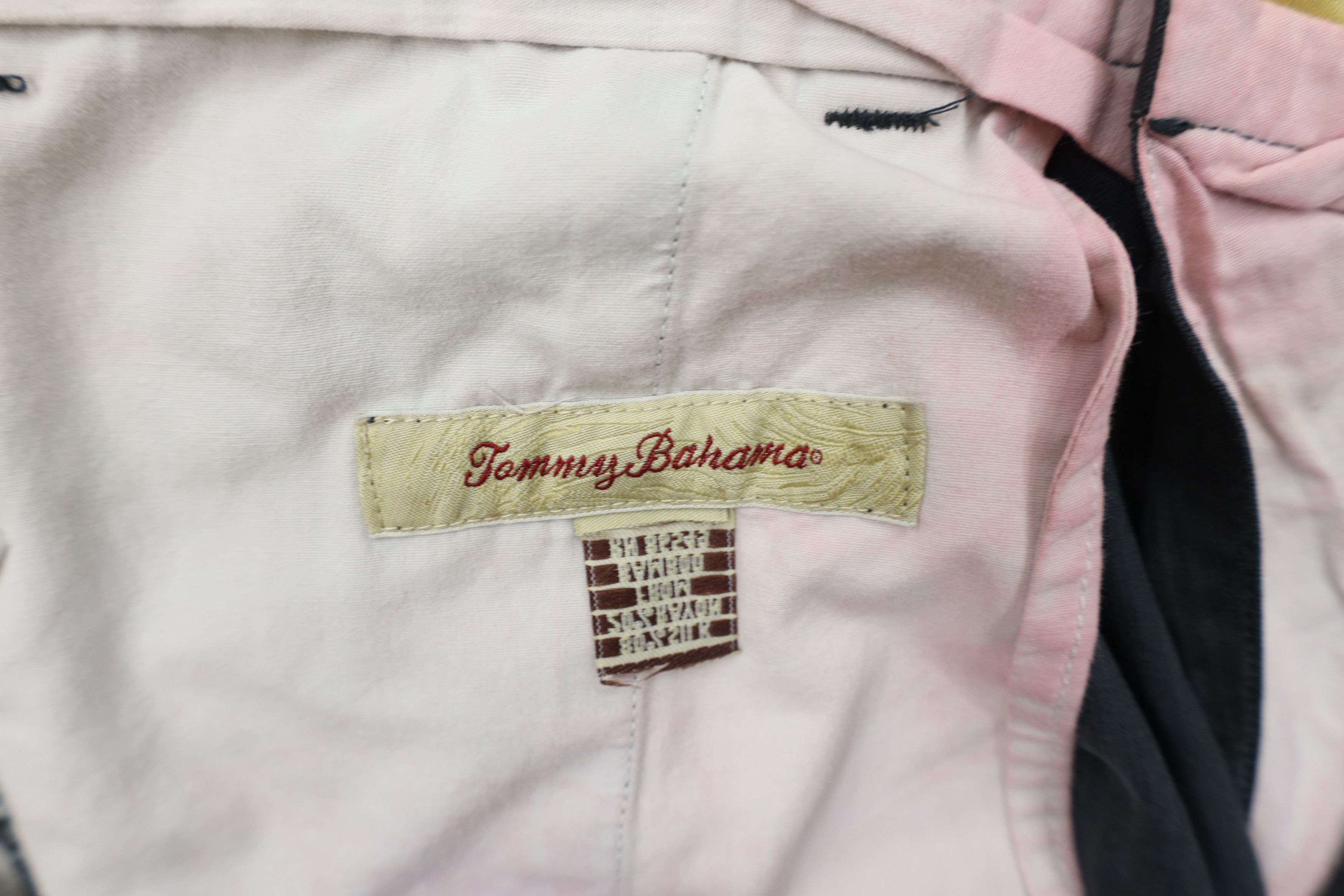 Tommy Bahama Vintage Tommy Bahama Blend Above Knee Chino Shorts Black Size US 34 / EU 50 - 10 Thumbnail