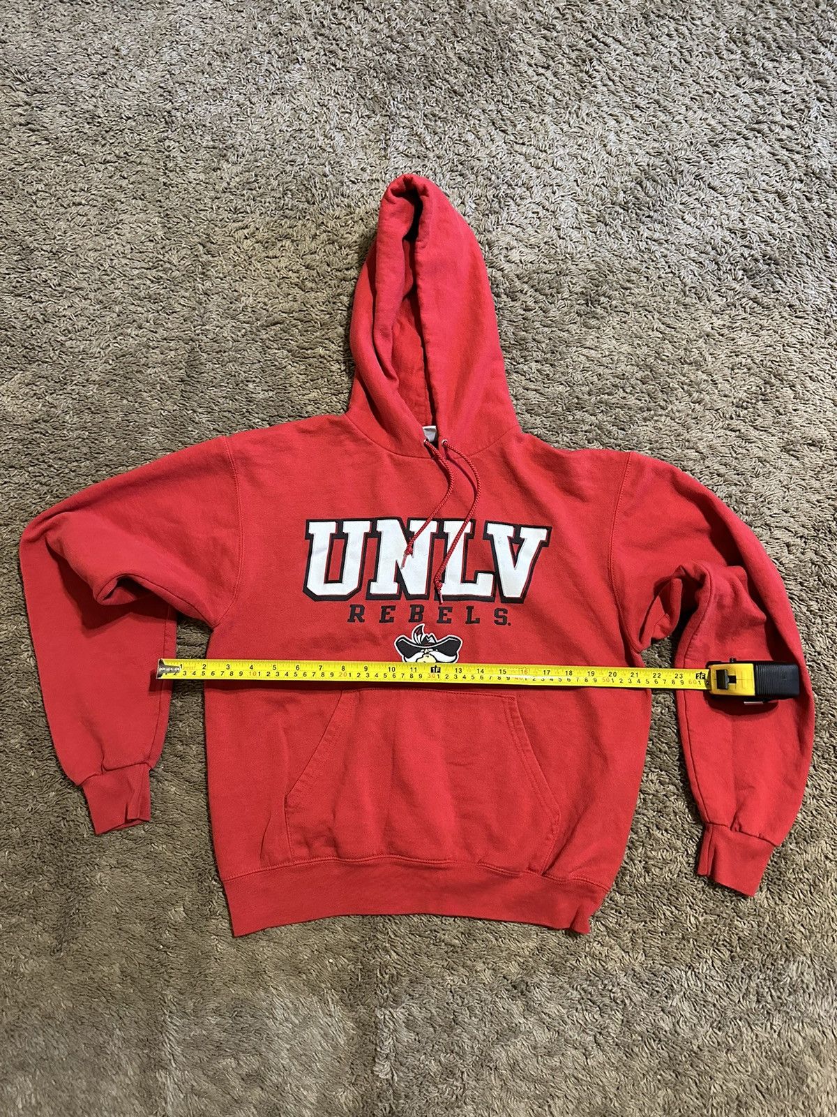 Champion × Vintage Vintage NCAA Champion UNLV Rebels hoodie 00s size small Size US S / EU 44-46 / 1 - 5 Thumbnail