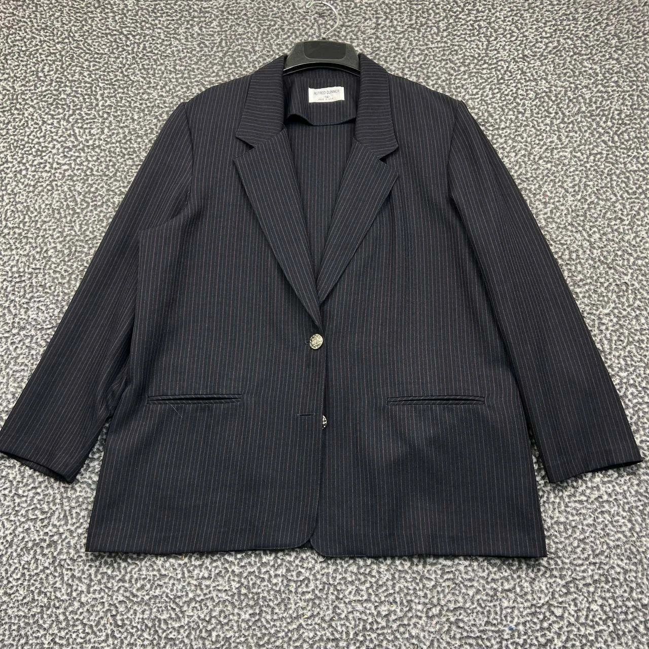 Other Vintage Alfred Dunner Blazer Women 14 Black Striped 2 Button Size XL / US 12-14 / IT 48-50 - 1 Thumbnail