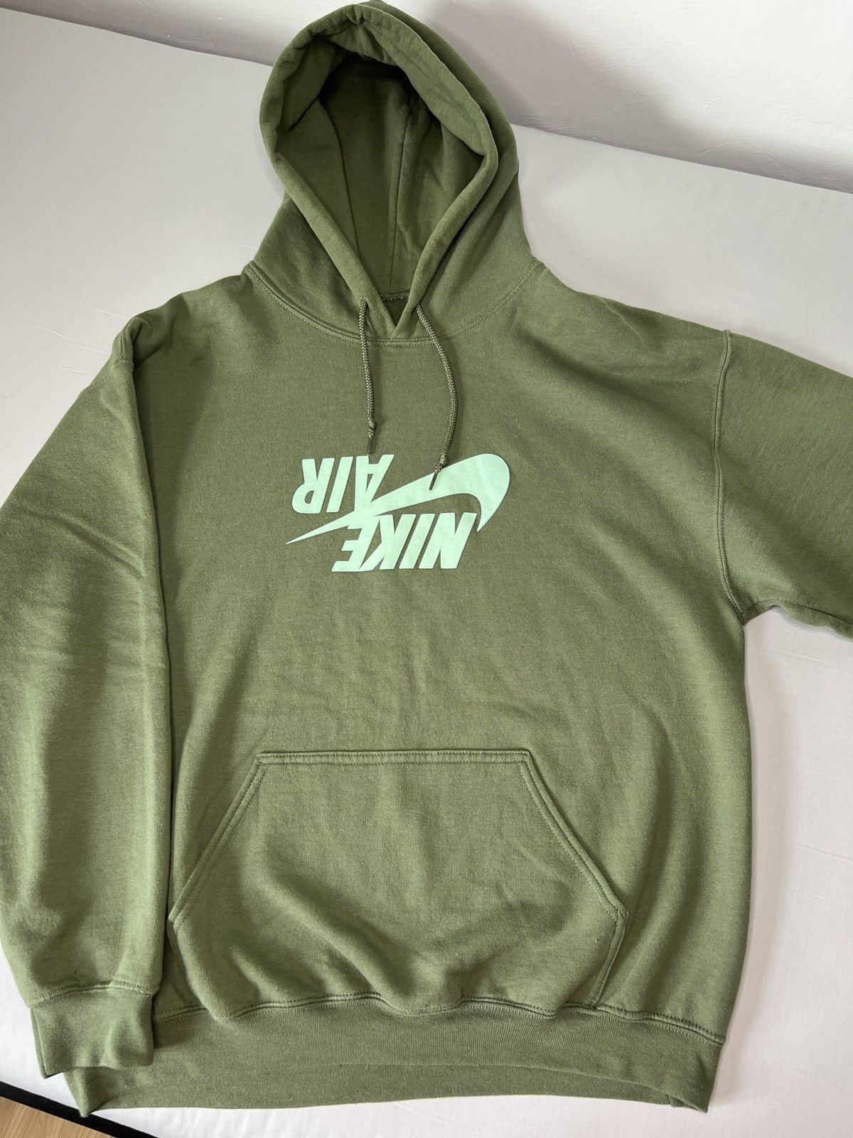 Travis Scott Nike Travis Scott Cactus Jack Highest Glow In Dark Hoodie L Size US L / EU 52-54 / 3 - 1 Thumbnail