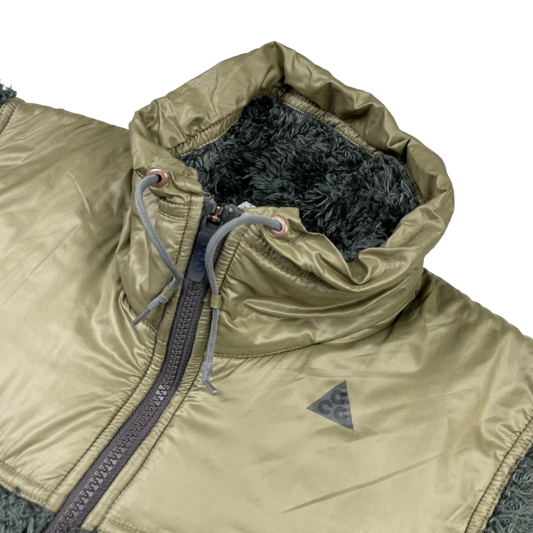 Nike VTG Nike ACG Women's Deep Pile Sherpa Full Zip Jacket Gray/Beige SMALL Size S / US 4 / IT 40 - 2 Thumbnail