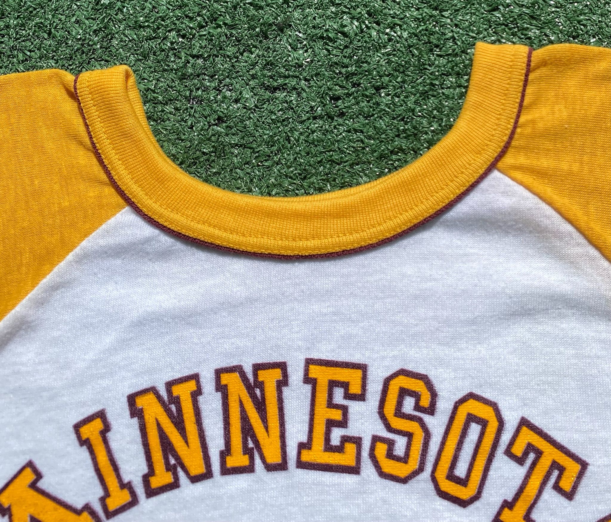 Vintage 70’s Minnesota Gophers Swimming Single Stitch T-Shirt Small Size S / US 4 / IT 40 - 3 Thumbnail