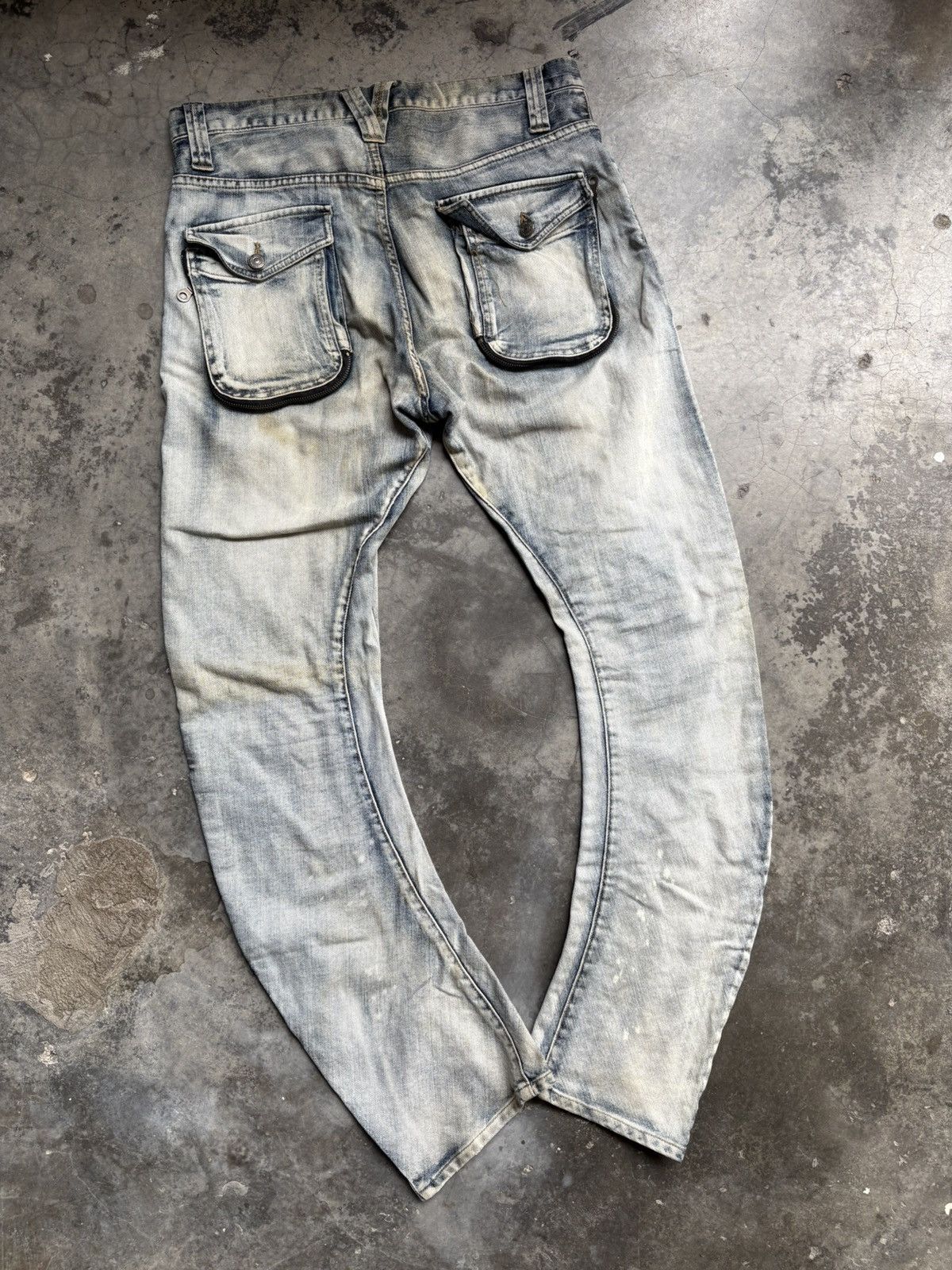 PPFM banana shape multipocket jeans
