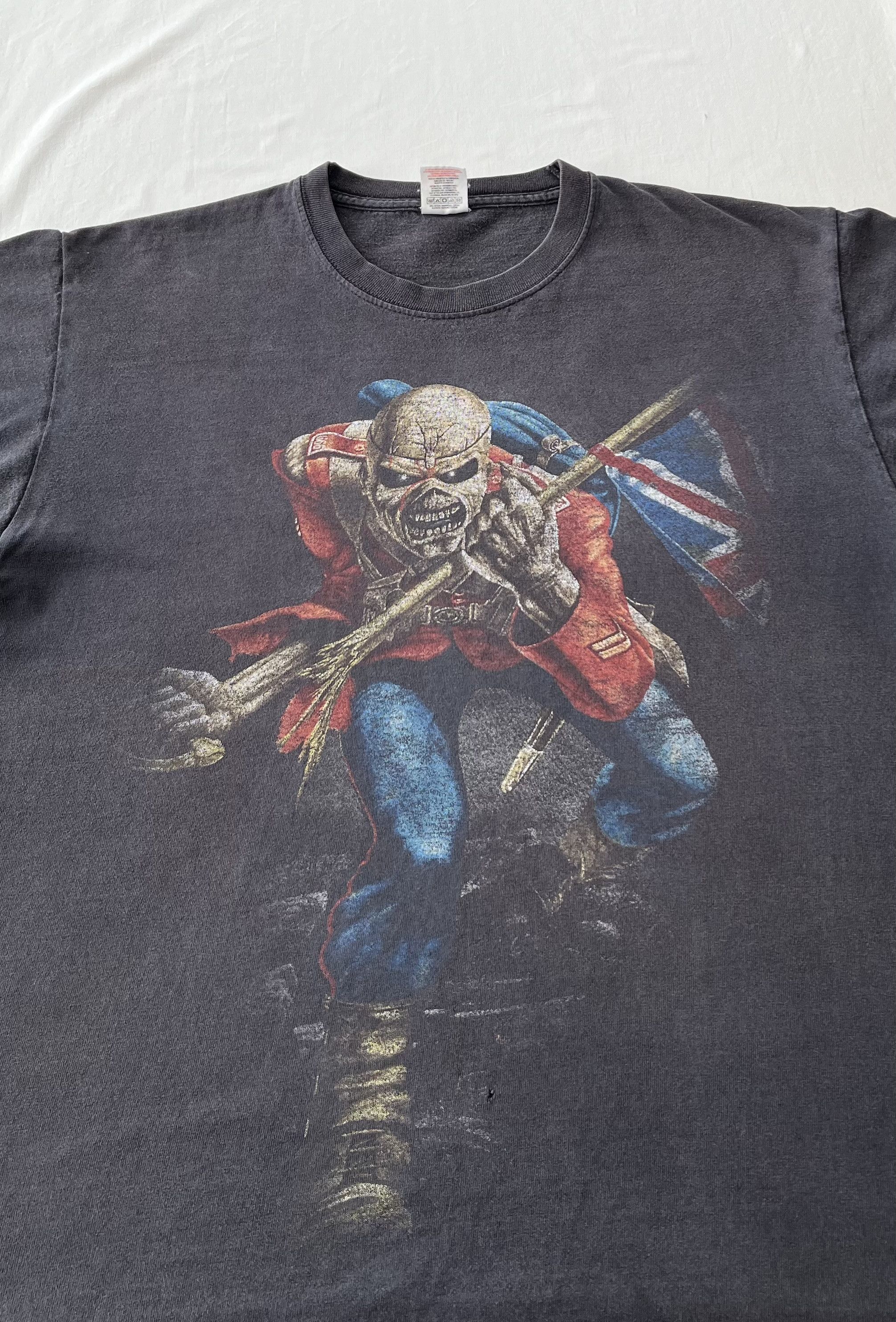 Band Tees Vintage 2010 Iron Maiden The Final Frontier Black T-shirt Size US L / EU 52-54 / 3 - 5 Thumbnail