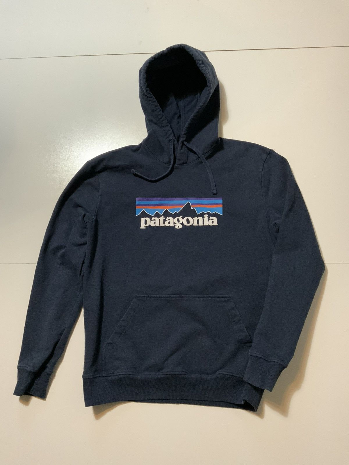Patagonia Patagonia Worn P-6 Mountain Range Uprisal Pullover Hoodie Size US M / EU 48-50 / 2 - 1 Thumbnail
