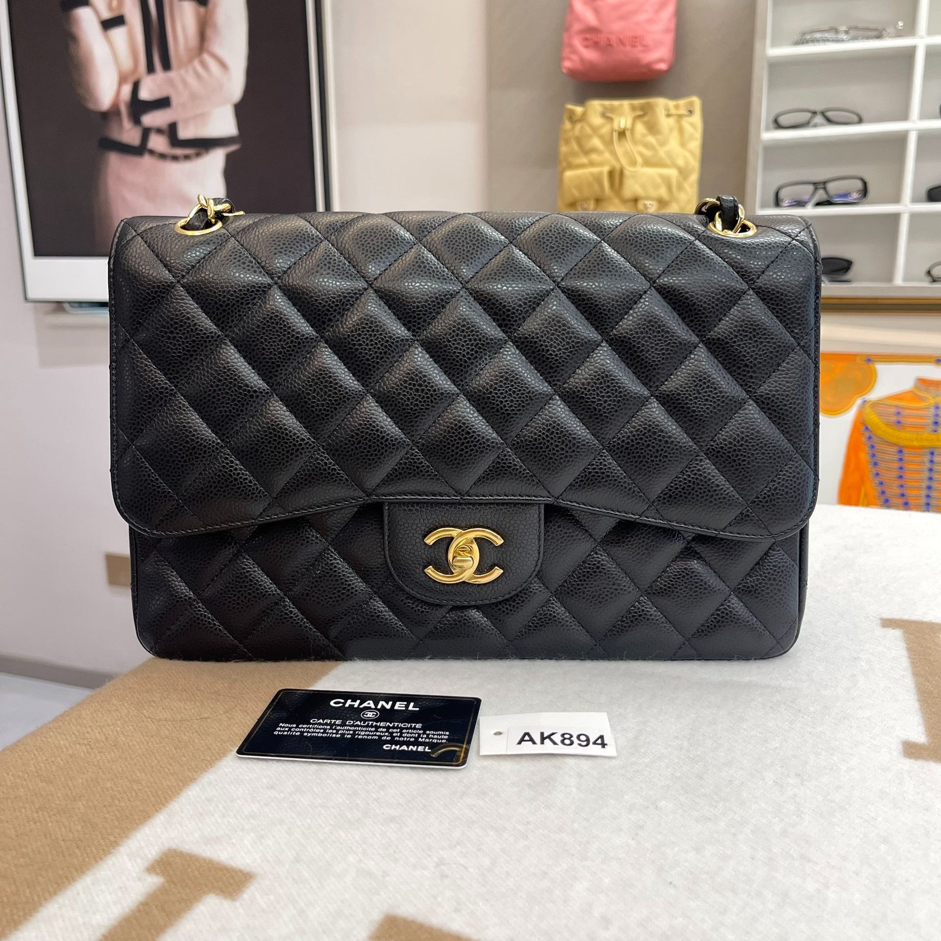 Chanel Pre-loved Bag Very good condition Size ONE SIZE - 1 Thumbnail