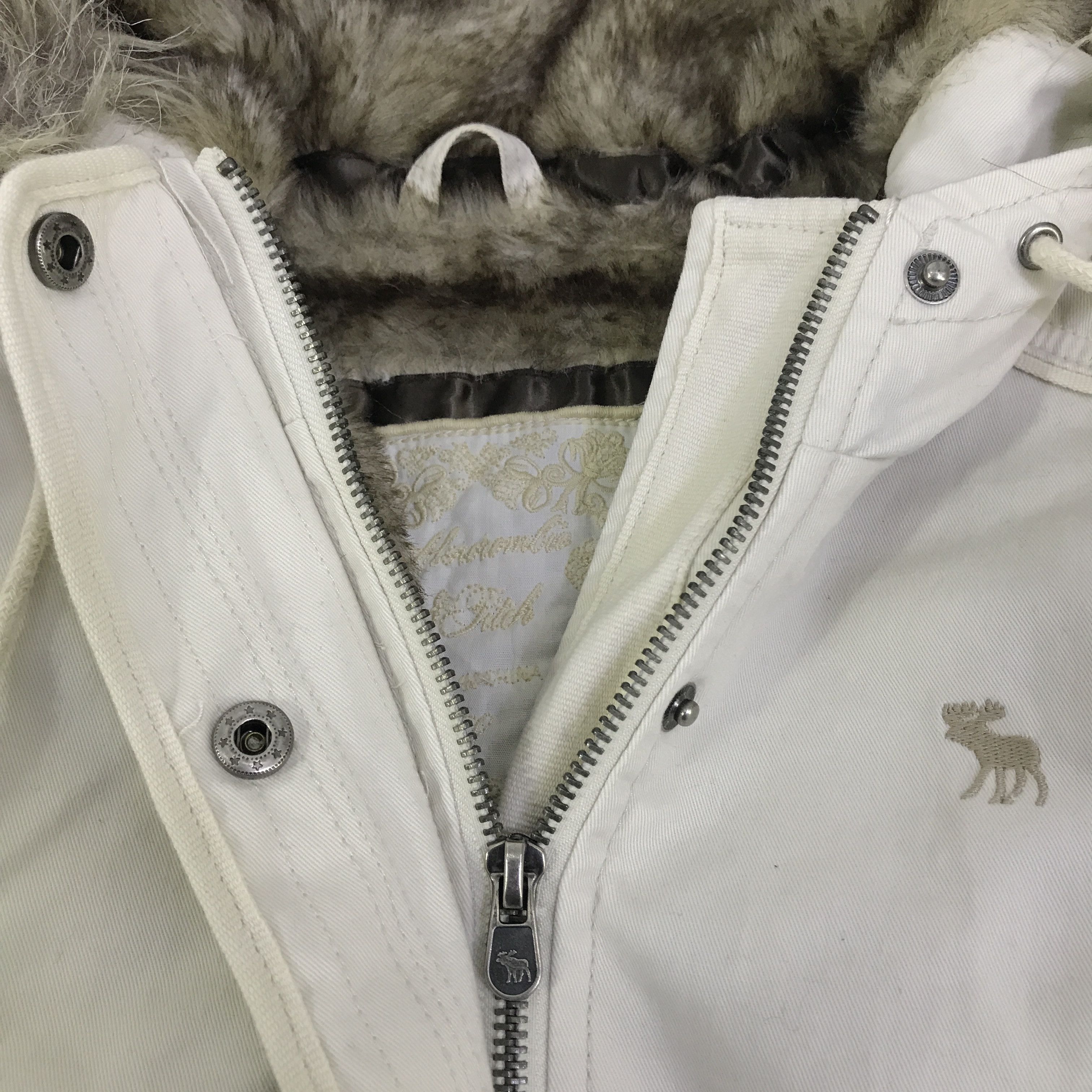 Abercrombie & Fitch abercrombie & fitch fur hoodie jacket K122B2 Size US S / EU 44-46 / 1 - 5 Thumbnail