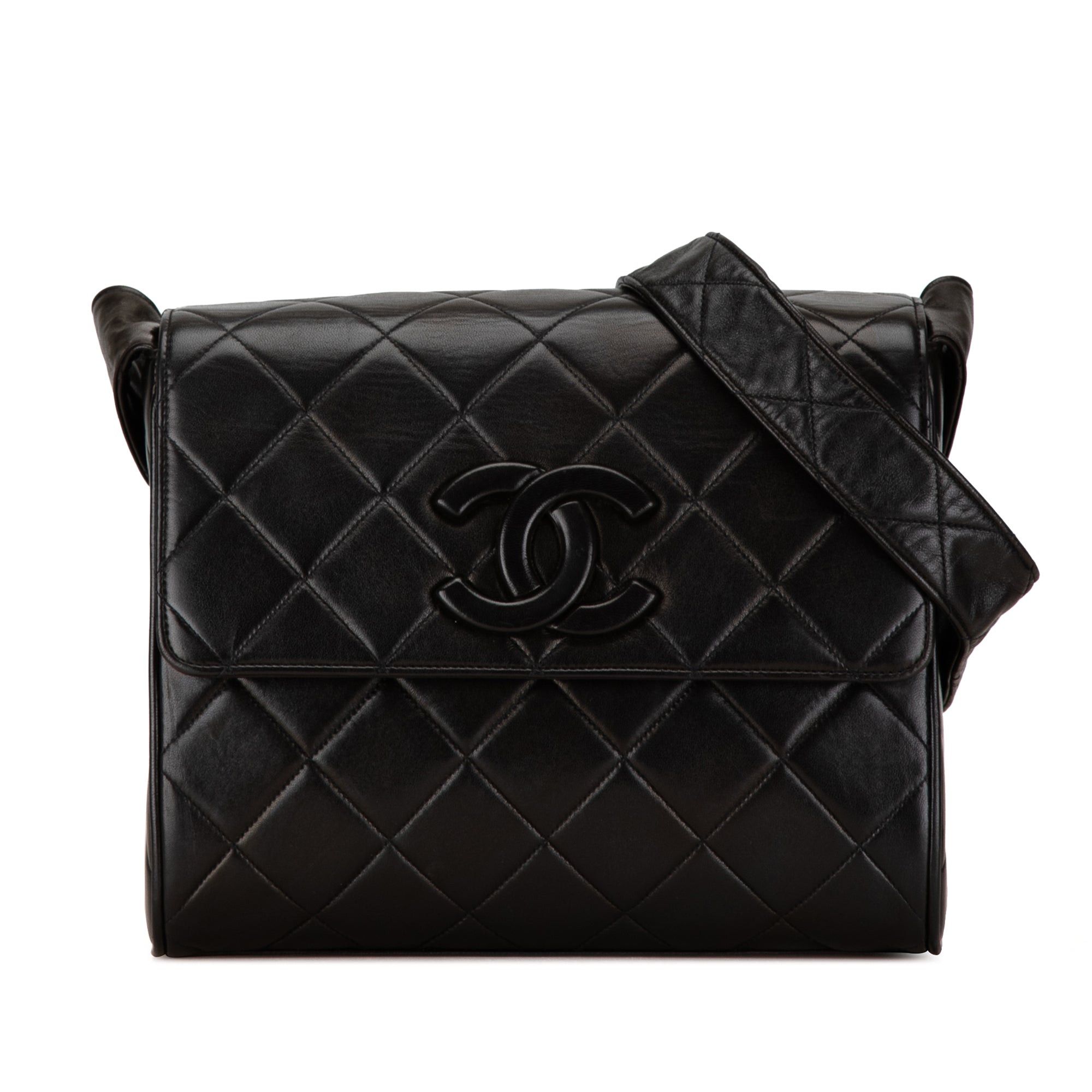 Chanel Cc Quilted Lambskin Flap in Black, Women's
