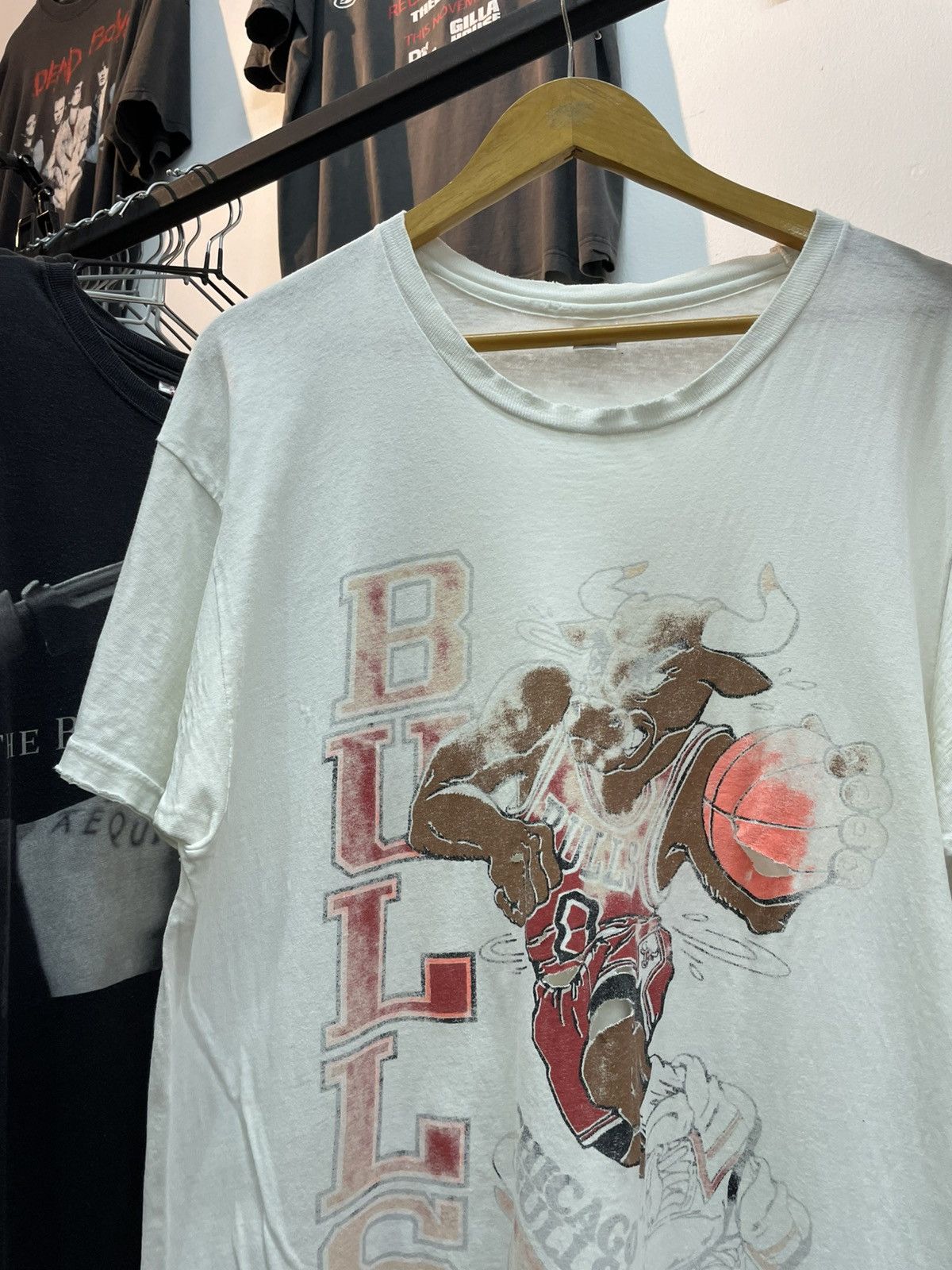 NBA Rare Chicago Bulls Size US XL / EU 56 / 4 - 1 Thumbnail