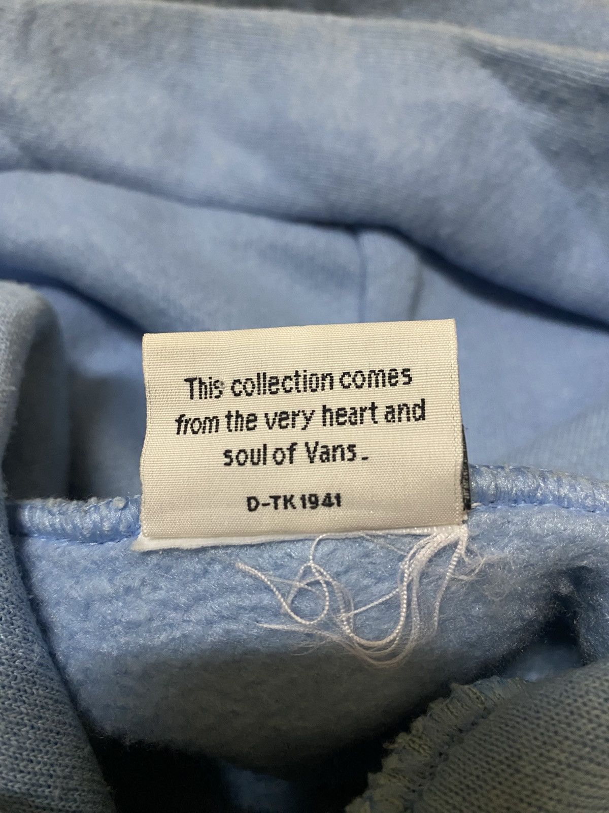 Vans Vintage Y2K Vans USA Skateboard Spellout Big Logo Hoodie Size US M / EU 48-50 / 2 - 6 Thumbnail
