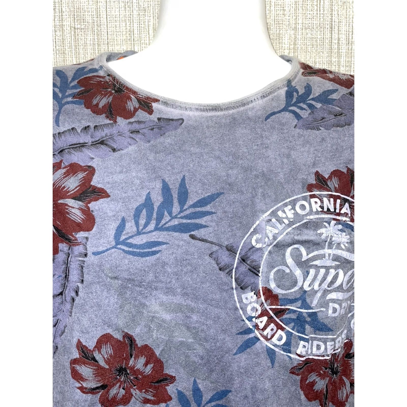 Superdry Superdry LightWeightee Pacific Surf Floral Graphic Pocket T-Shirt Mens M Blue Size US M / EU 48-50 / 2 - 2 Thumbnail