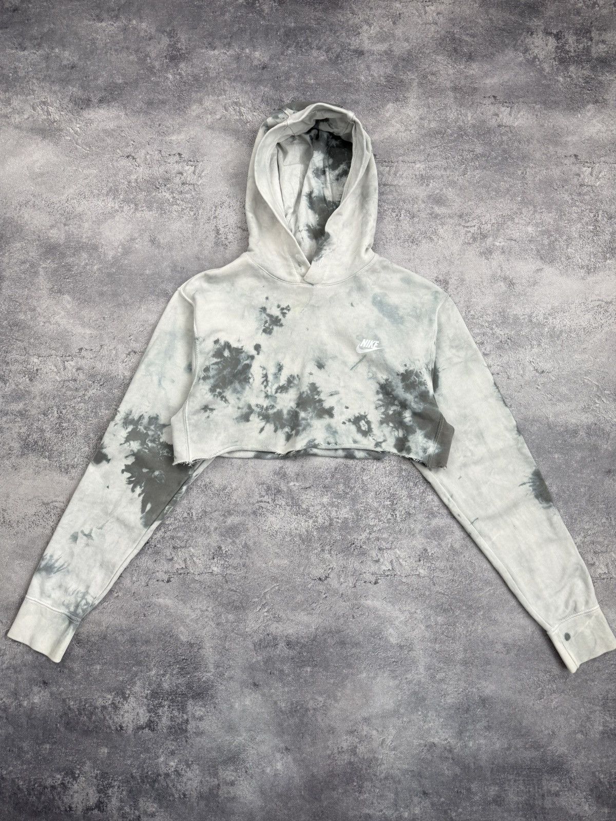 Nike Vintage Nike Y2K Cropped Hoodie Tie Dye Streetwear Size XS / US 0-2 / IT 36-38 - 2 Thumbnail