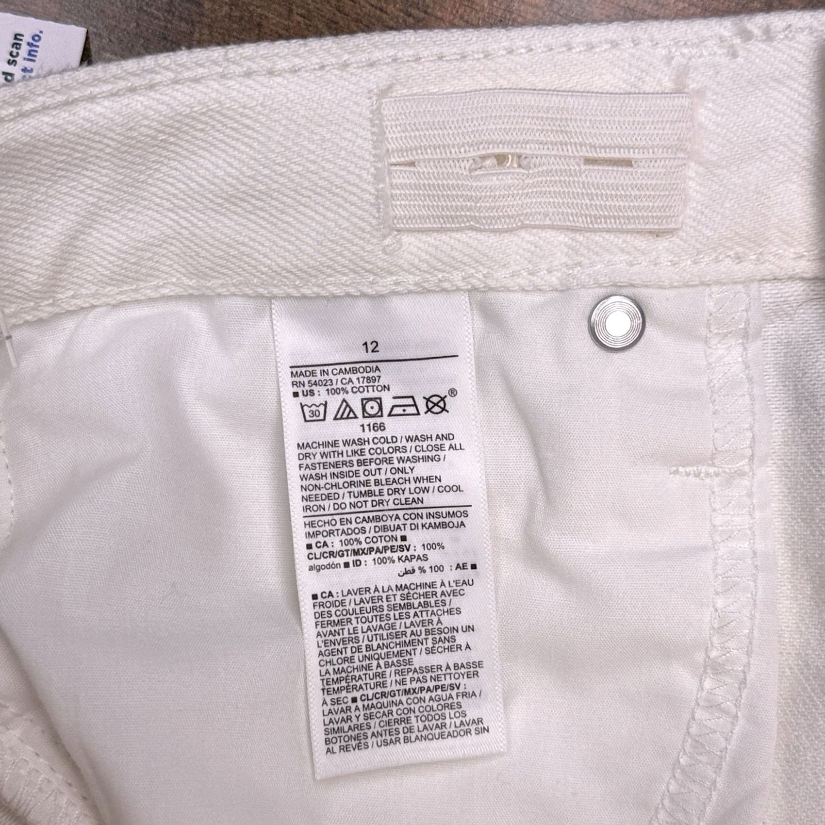 Old Navy Old Navy White Denim Short Shorts Womens 12 High Rise Cut-Off 5-Pocket Distressed Casual Summer 12 Womens Size 34" / US 12 / IT 48 - 6 Thumbnail