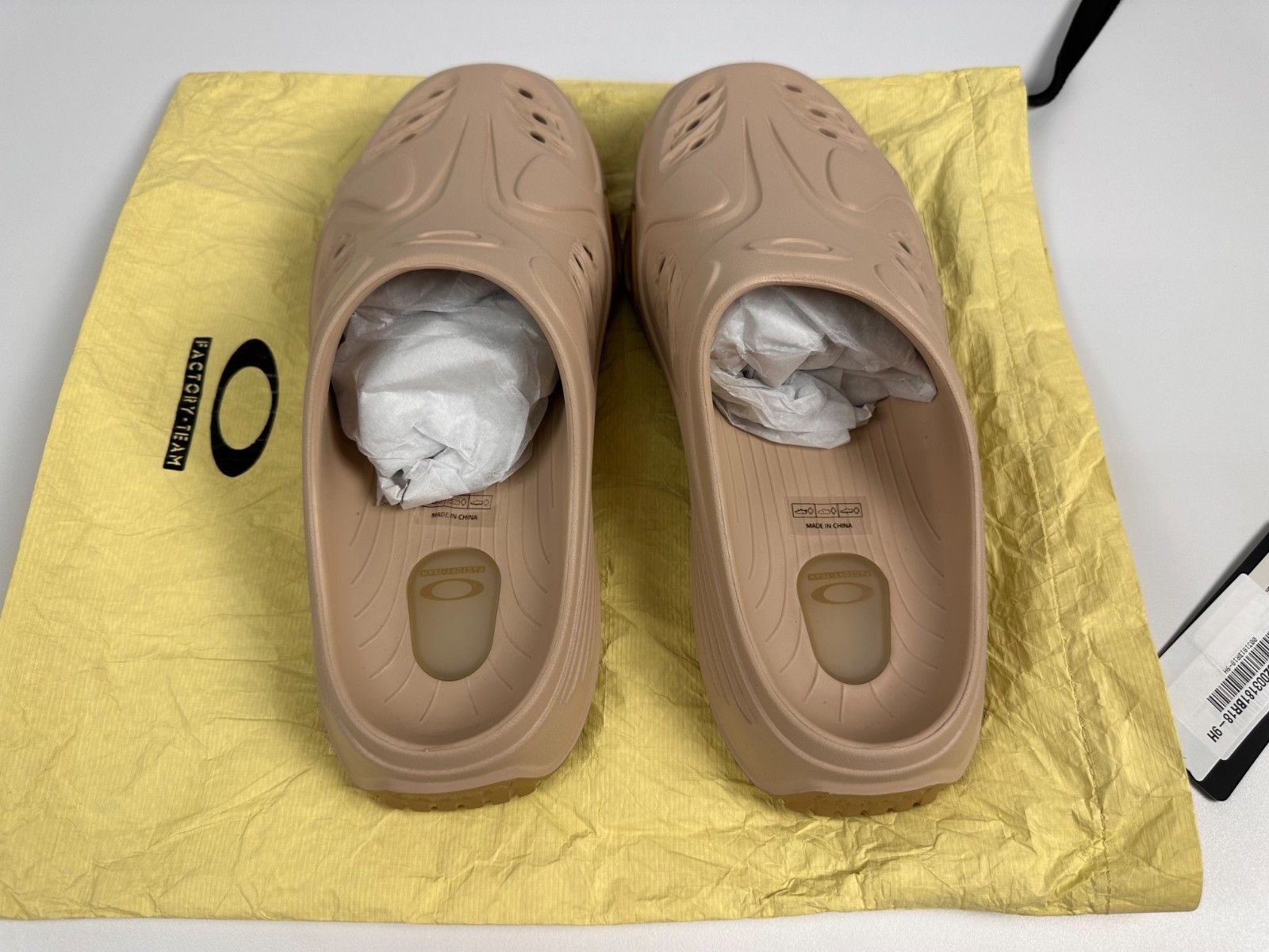 Oakley Oakley Factory Team x Brain Dead Paguro slide Beige US10 Size US 10 / EU 43 - 5 Thumbnail