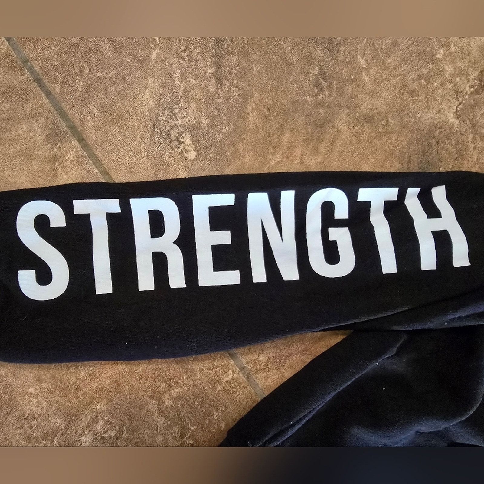 Forever 21 Black | F21 | Strength Is Beauty Hoodie Size L / US 10 / IT 46 - 3 Thumbnail