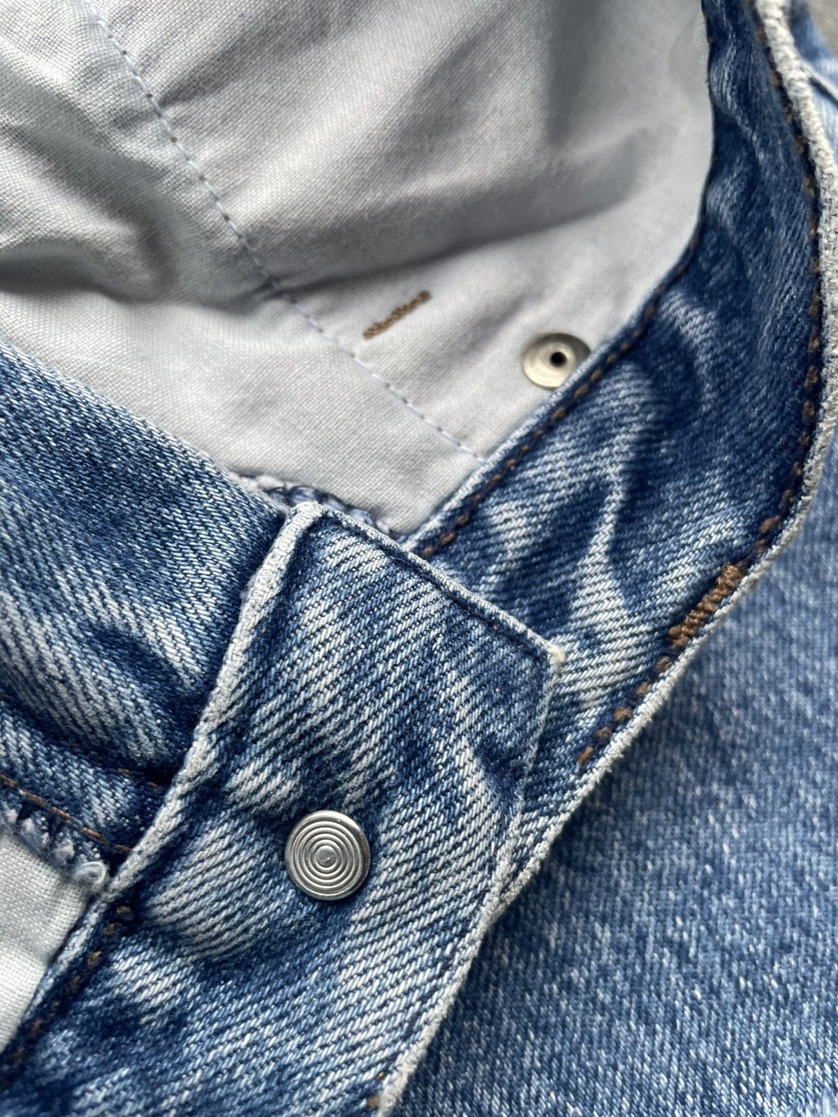 Levi's Vintage 1993 Levis 901 Silver Tab Distresed Size 30" / US 8 / IT 44 - 16 Thumbnail