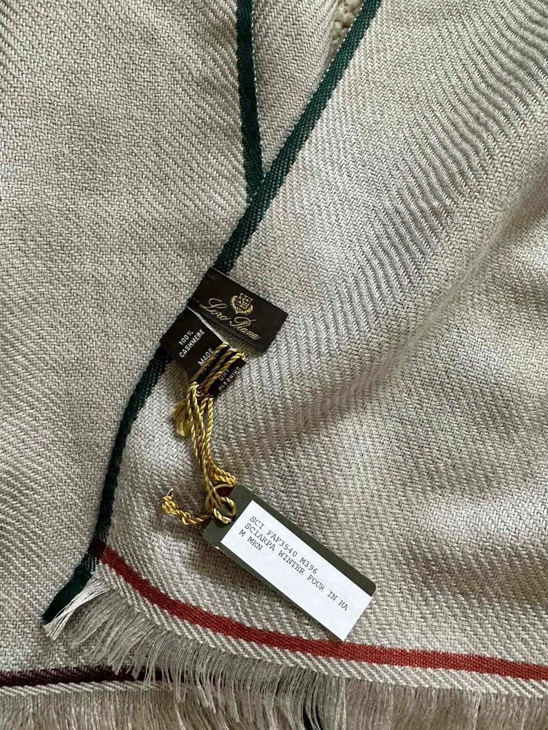 LORO PIANA Cashmere scarf