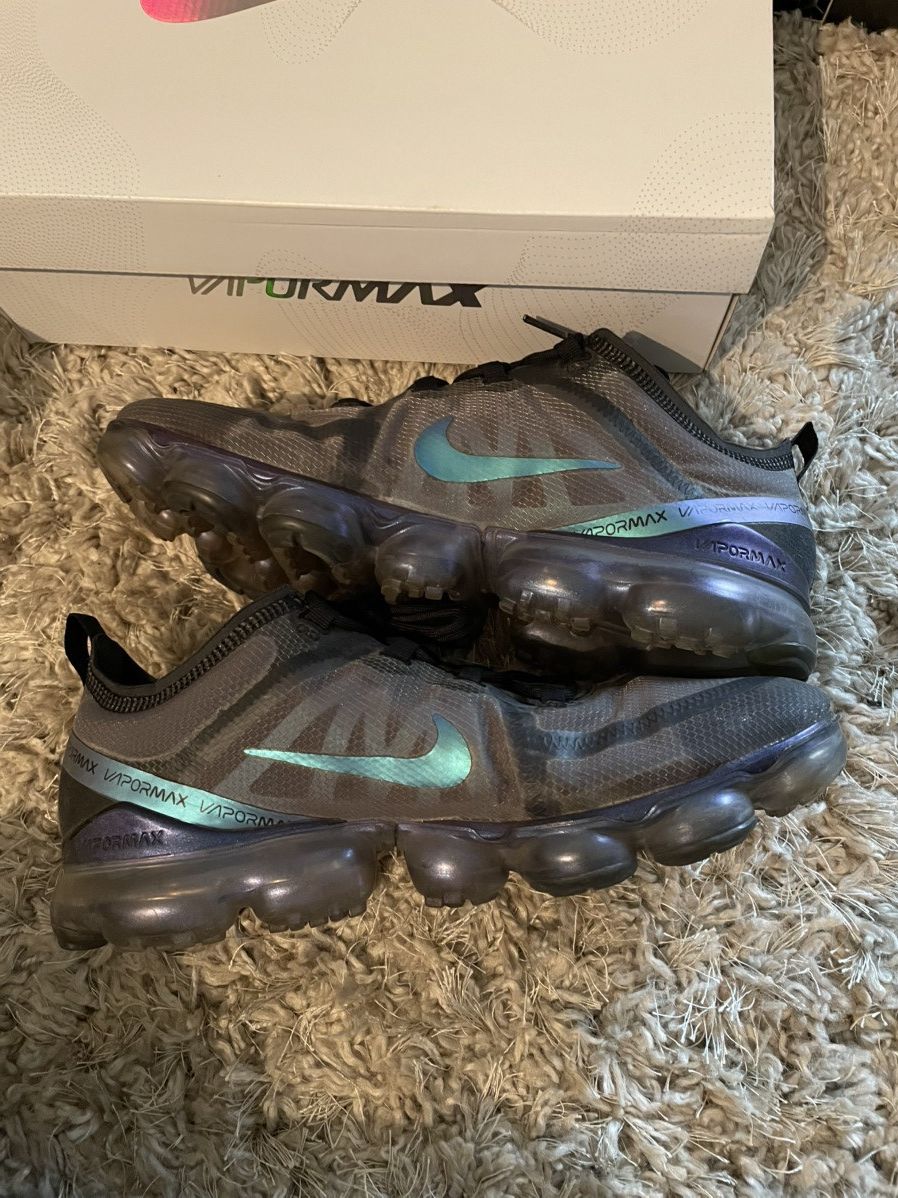 Nike Nike Air Max Vapor Max 2019 Size US 10.5 / EU 43-44 - 3 Thumbnail