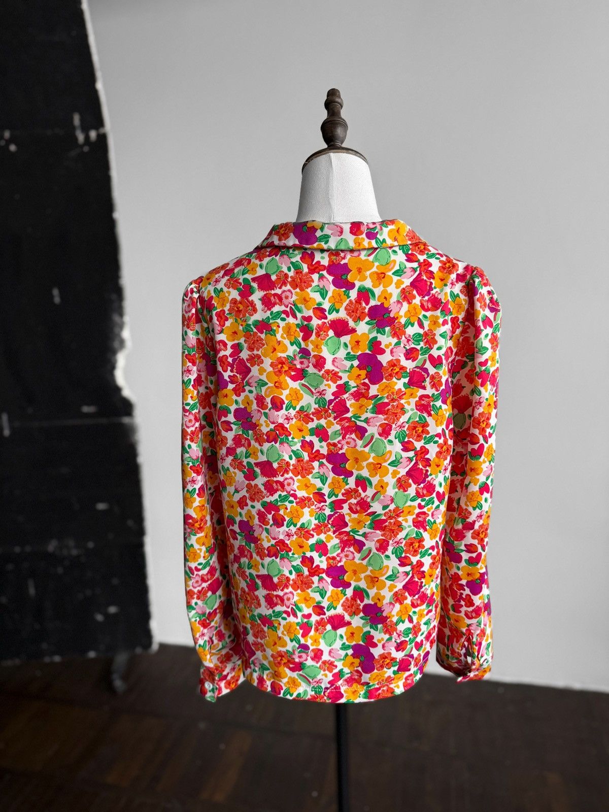 Shein Shein Floral Blouse Multicolor Button Front Long Sleeve Size M / US 6-8 / IT 42-44 - 2 Thumbnail