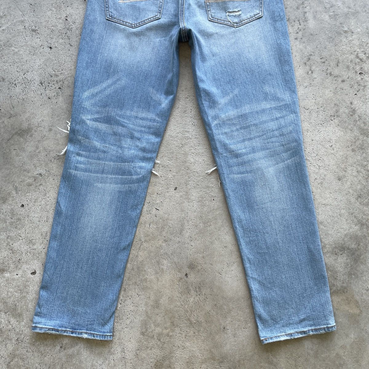American Eagle Outfitters American Eagle Outfitters Ripped Stretch Jeans Pants Faded Size US 33 - 11 Thumbnail