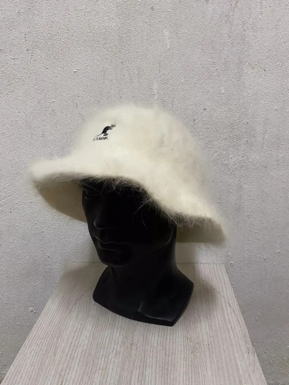 Kangol Kangol Small Logo Fur Bucket Hat Size ONE SIZE - 3 Thumbnail