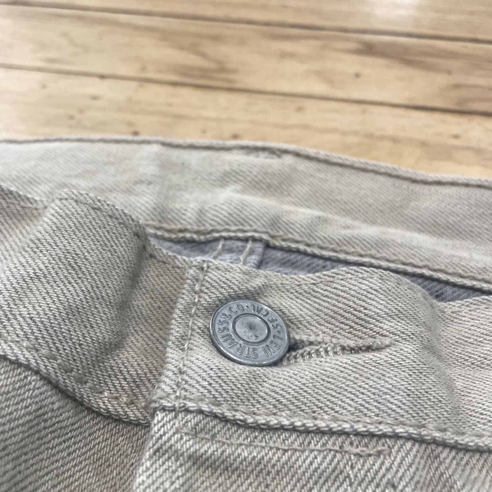 Levi's VINTAGE Levi’s 501 Jeans Men’s 36x27 Button Fly Denim Straight Brown 5-Pocket Grunge Logo 90s City Cowboy Classic Size US 36 / EU 52 - 4 Thumbnail