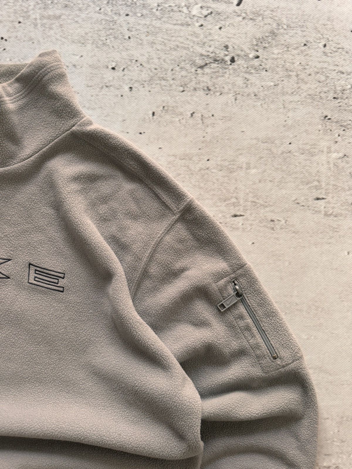 Nike × Vintage NIKE TEDDY 1/3 ZIP VINTAGE CENTER LOGO OVERSIZE SWEATSHIRT Size US S / EU 44-46 / 1 - 5 Thumbnail