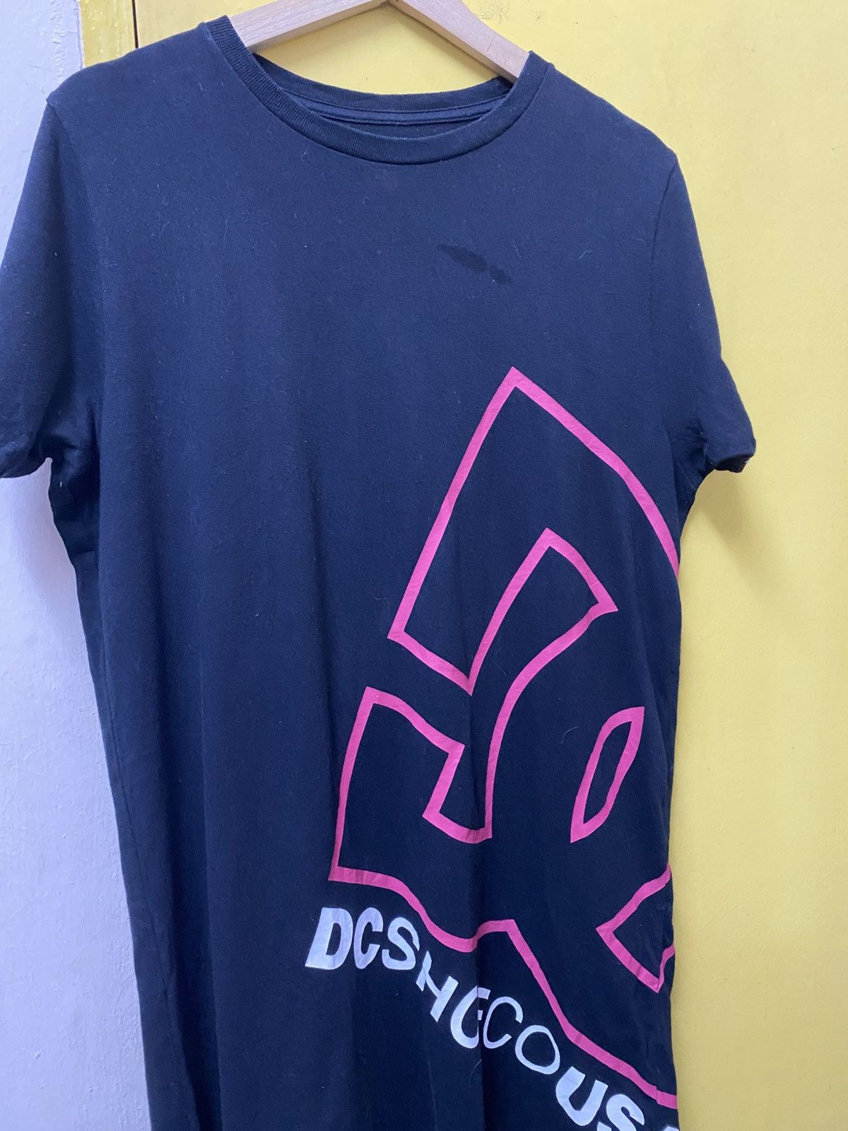DC DCshoecausa Tshirt Short Sleeve Crewneck Size US S / EU 44-46 / 1 - 4 Thumbnail