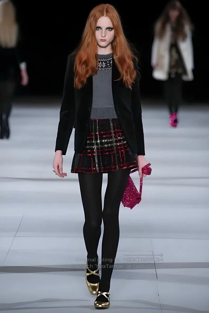 Saint Laurent Paris Saint Laurent Paris size F36 Pleated Skirt Size 26" / US 2 / IT 38 - 7 Thumbnail