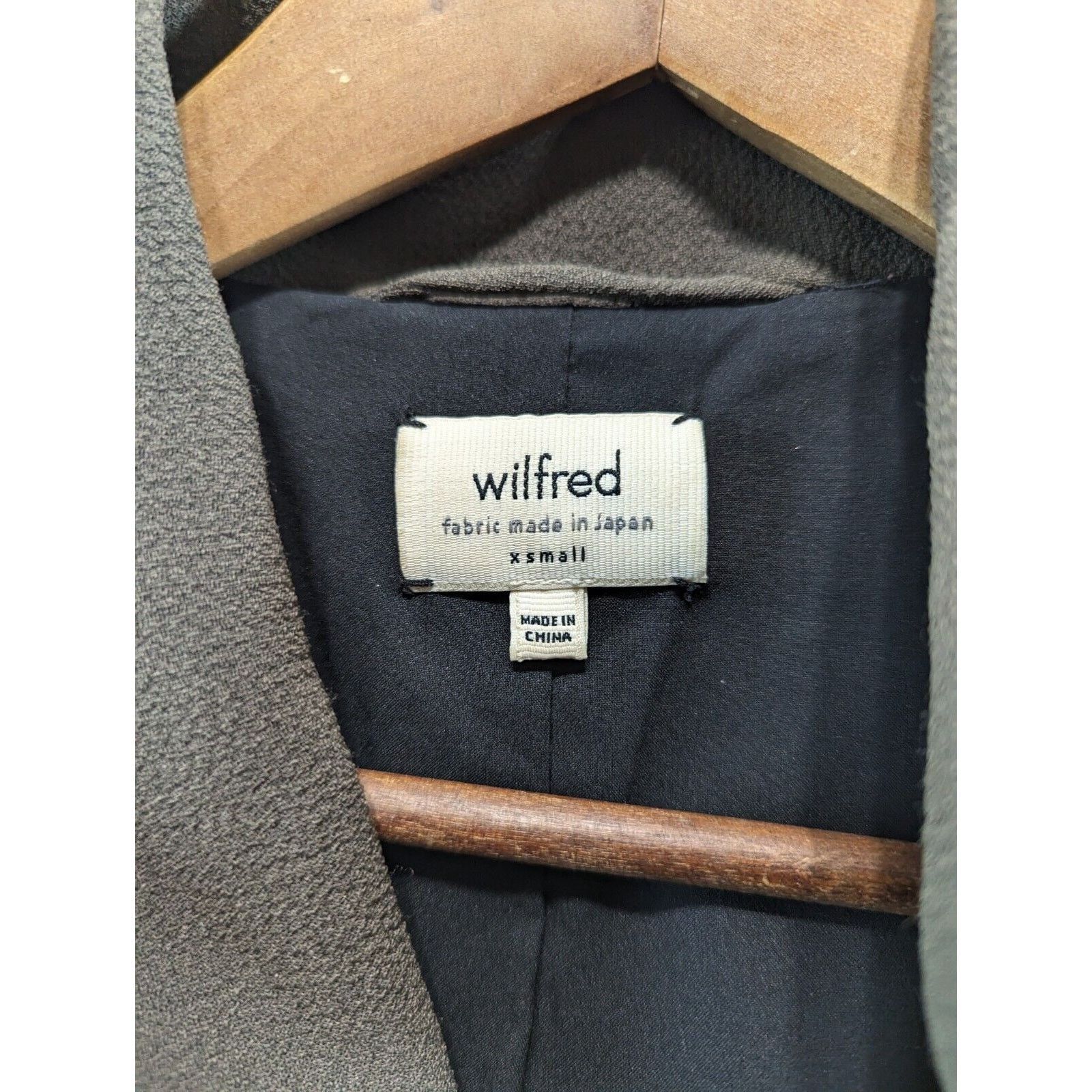 Aritzia Wilfred Jacket Women XS Green Zip Stretch Moto Mayet Aritzia Size XS / US 0-2 / IT 36-38 - 3 Thumbnail