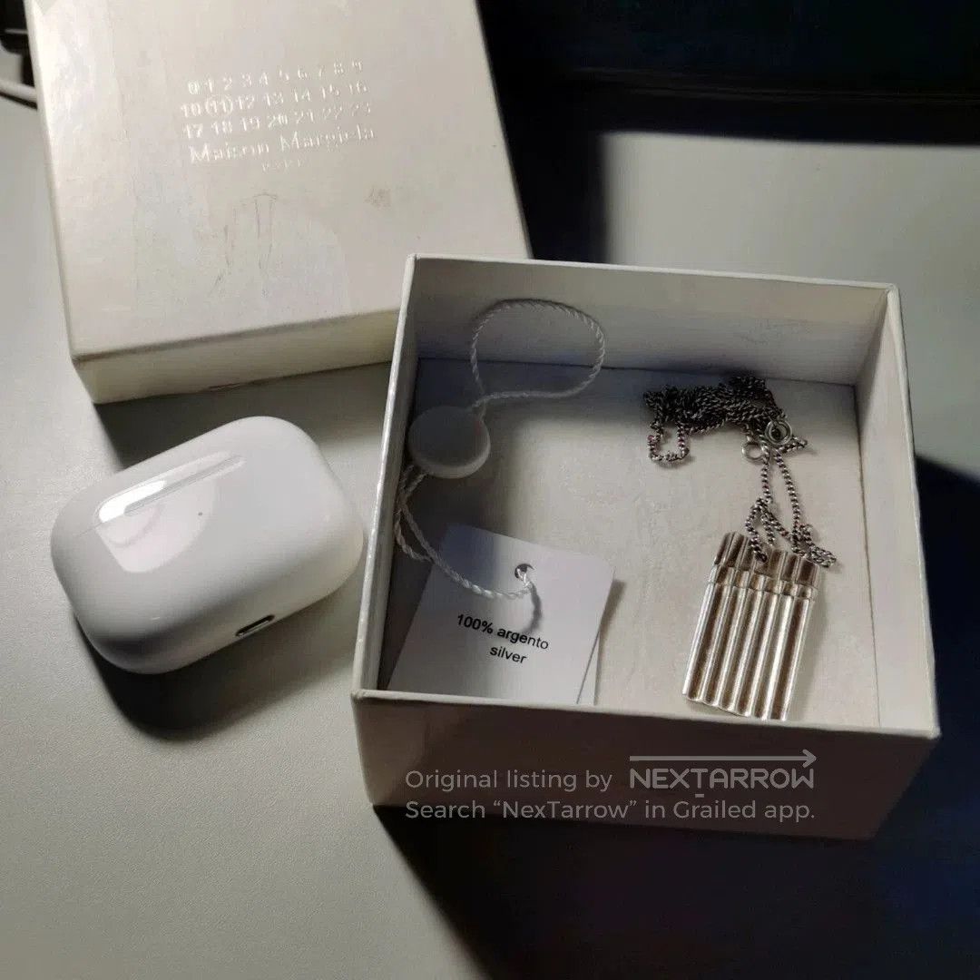 Maison Margiela Maison Martin Margiela Silver Three. Size ONE SIZE - 7 Thumbnail