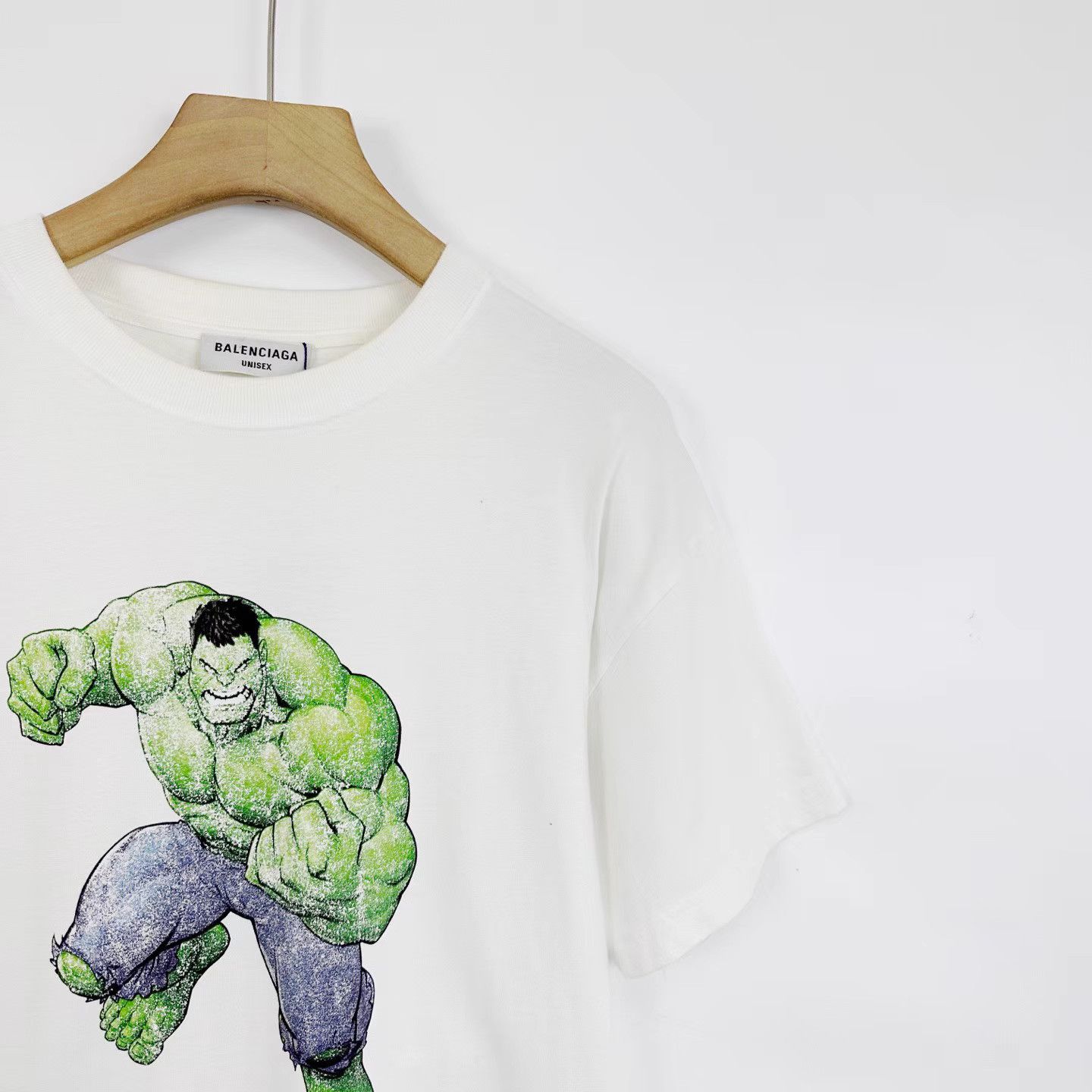 Balenciaga Balenciaga White Hulk Print Short Sleeve T-Shirt K12 Size US S / EU 44-46 / 1 - 4 Thumbnail
