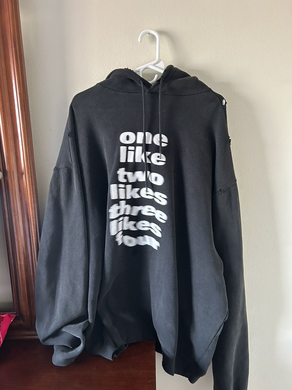 Balenciaga FW20 Balenciaga One Like Two Likes Distressed Hoodie 