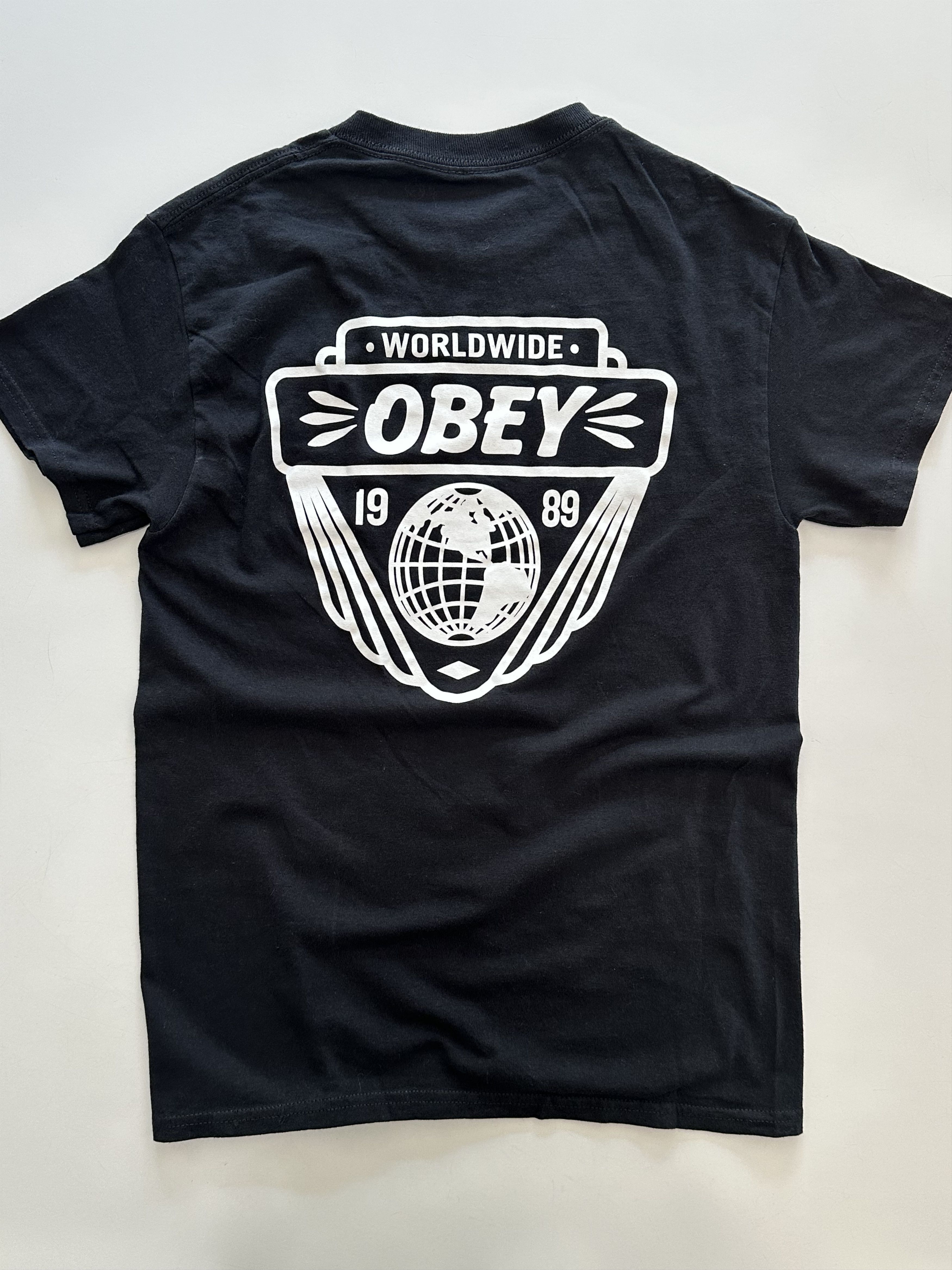 Obey Obey Black and White Vintage Graphic T-shirt Small Size US S / EU 44-46 / 1 - 4 Thumbnail